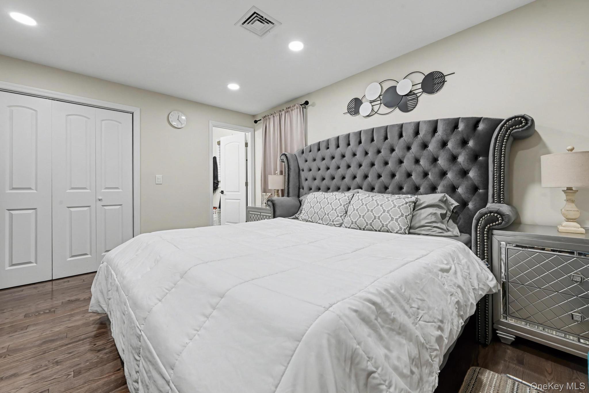 #15 photo, 99 Kuhl Avenue, Hicksville , NY 11801