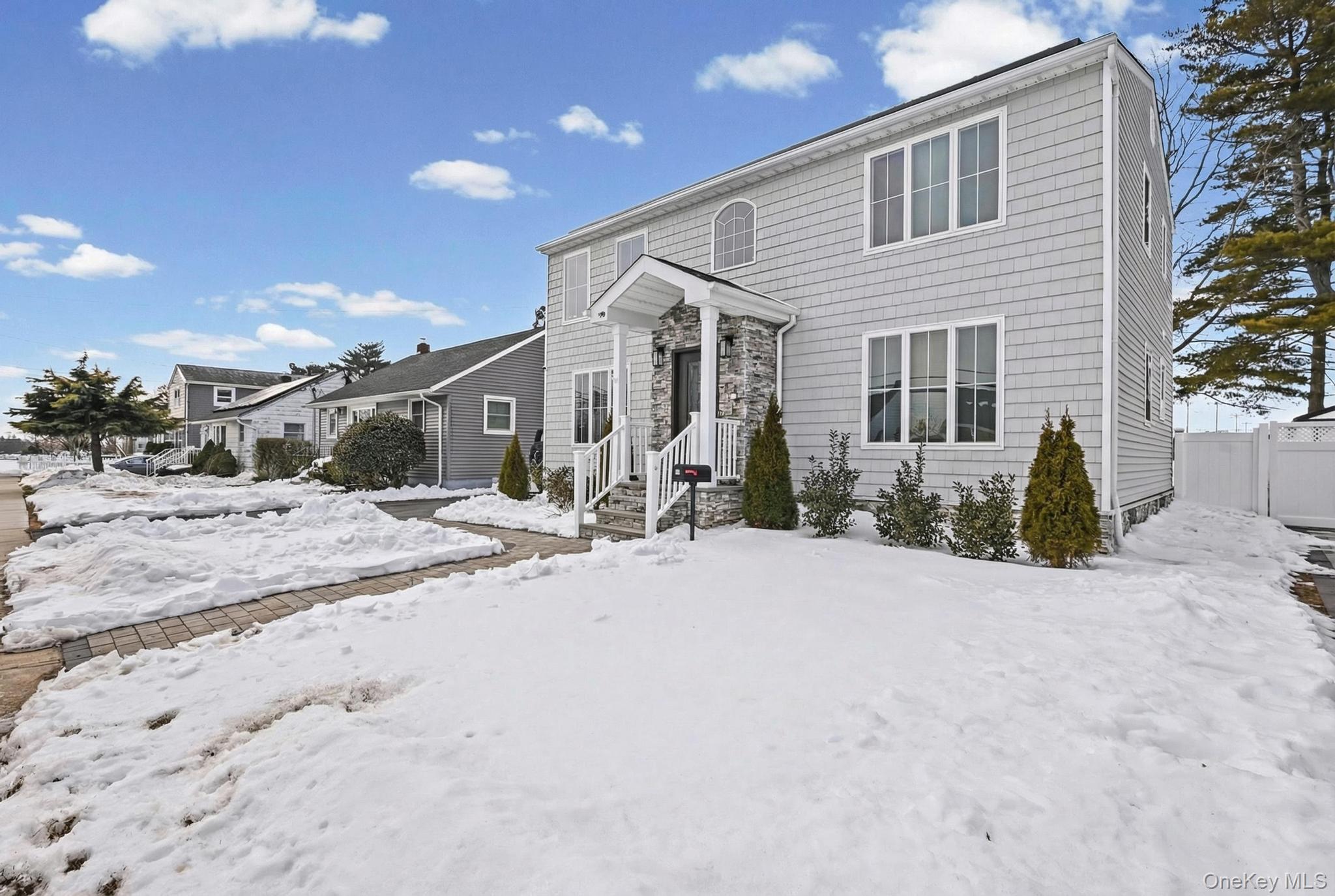 #3 photo, 99 Kuhl Avenue, Hicksville , NY 11801