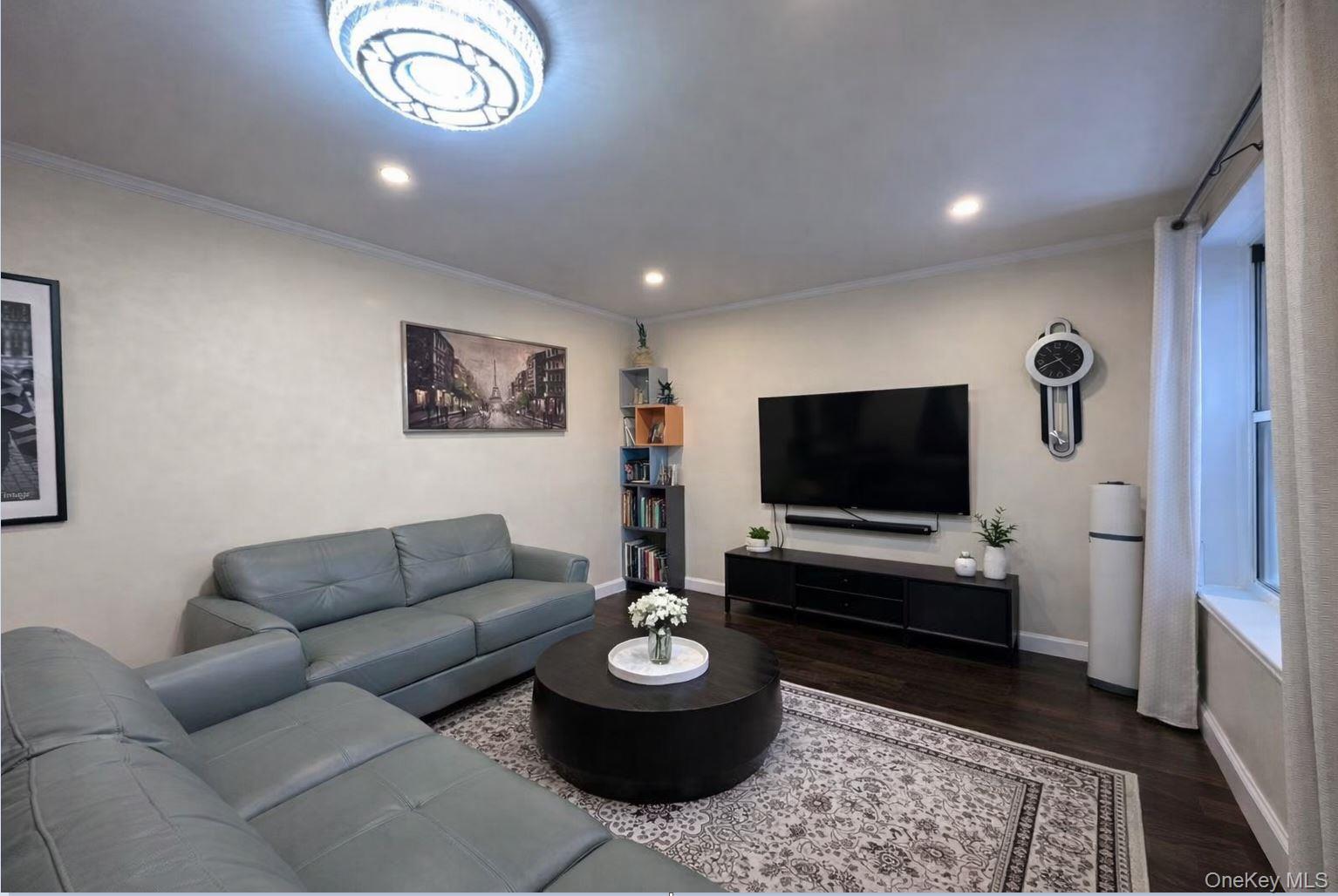 #4 photo, 2704 Parsons Boulevard, Flushing , NY 11354