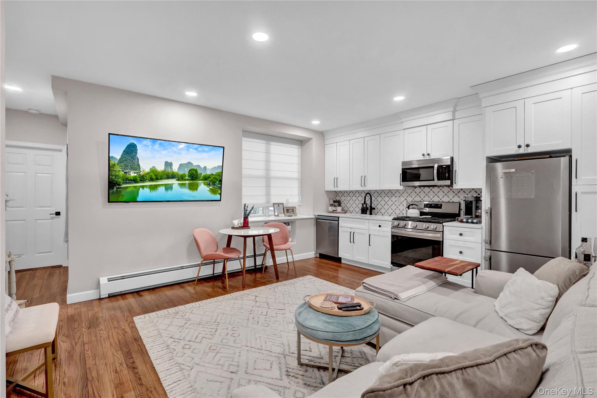 #8 photo, 25 W Broadway, Long Beach , NY 11561