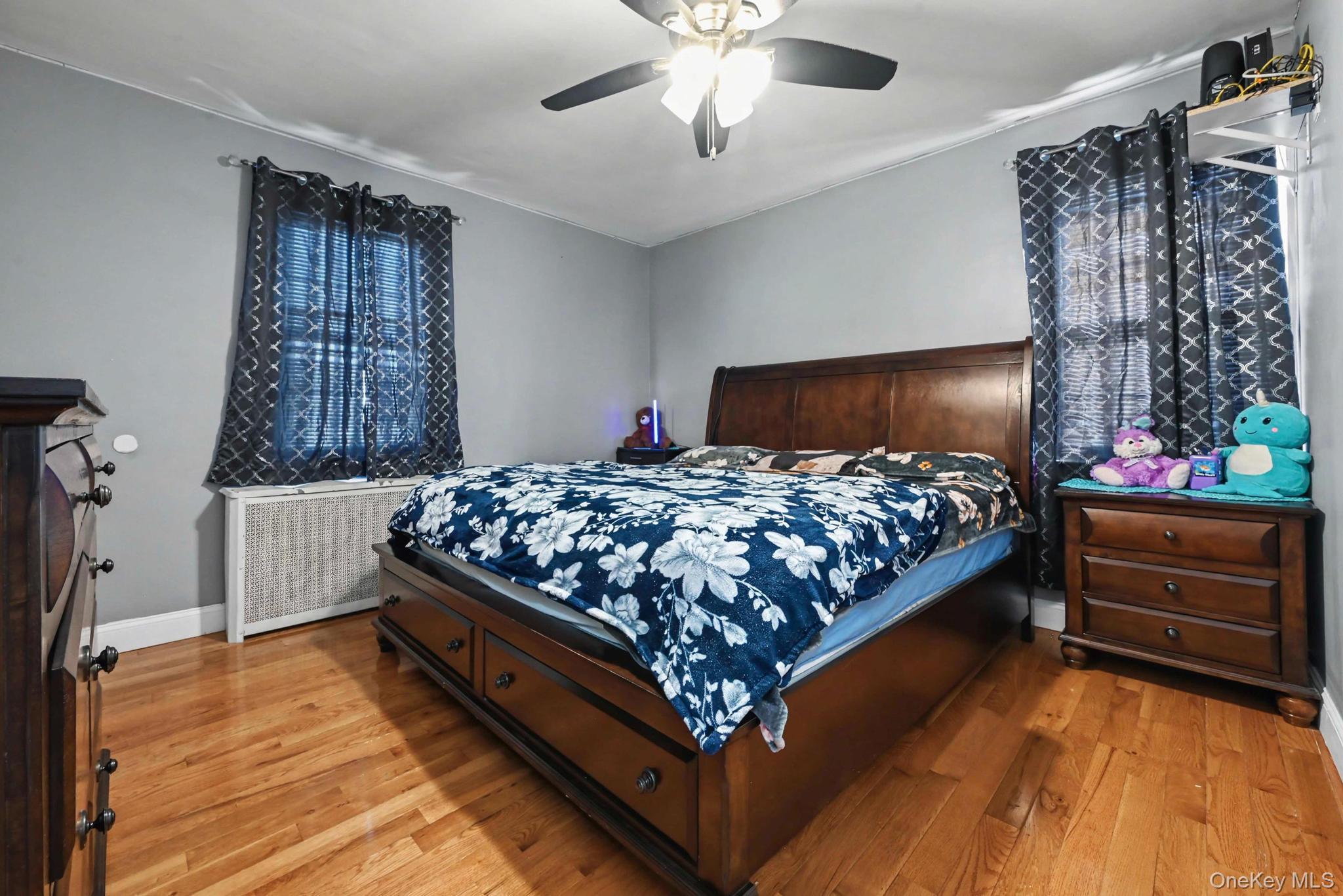 #10 photo, 8311 Little Neck Parkway, Glen Oaks , NY 11004