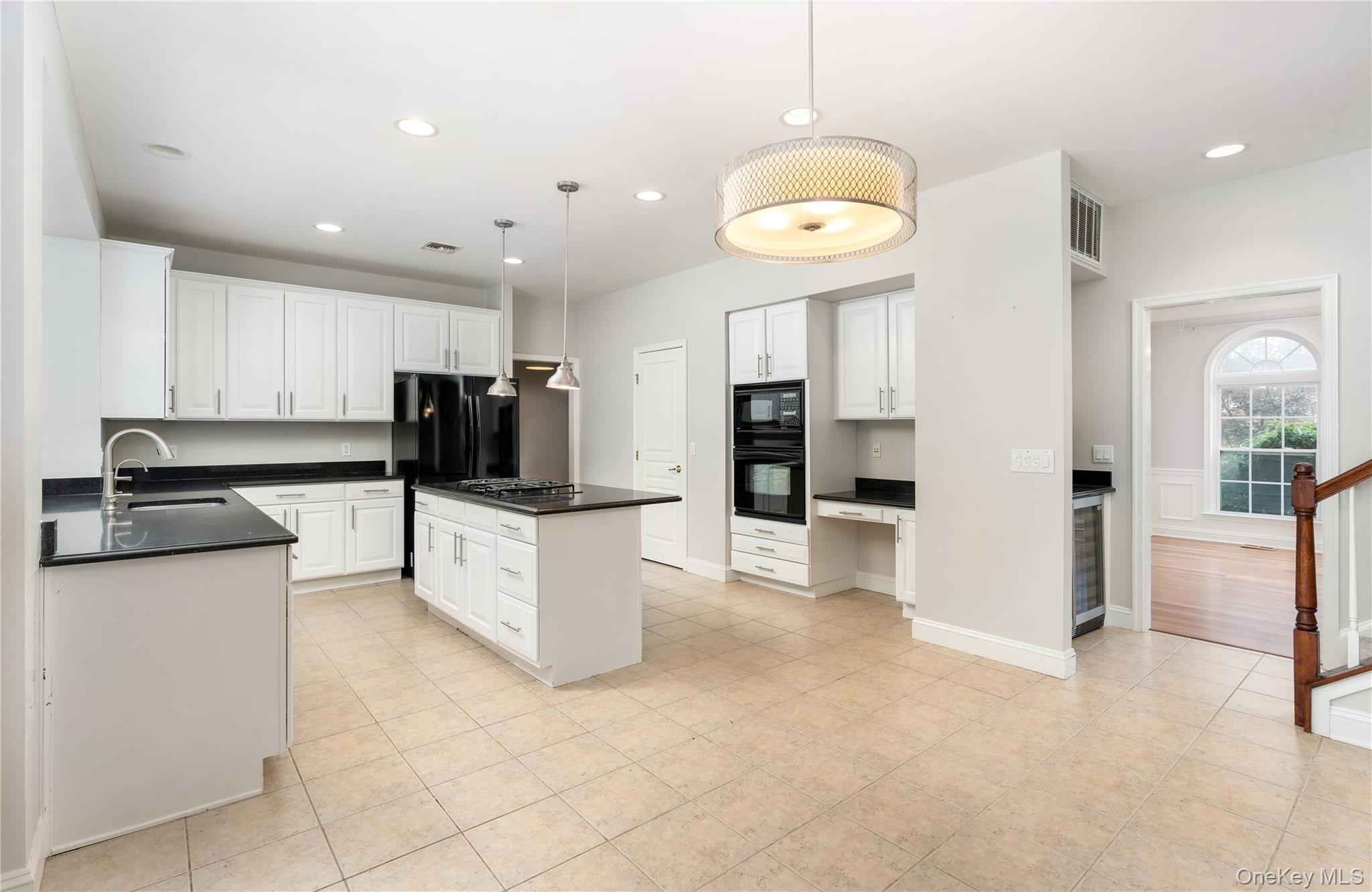 #18 photo, 48 Avolet Court, Mount Sinai , NY 11766