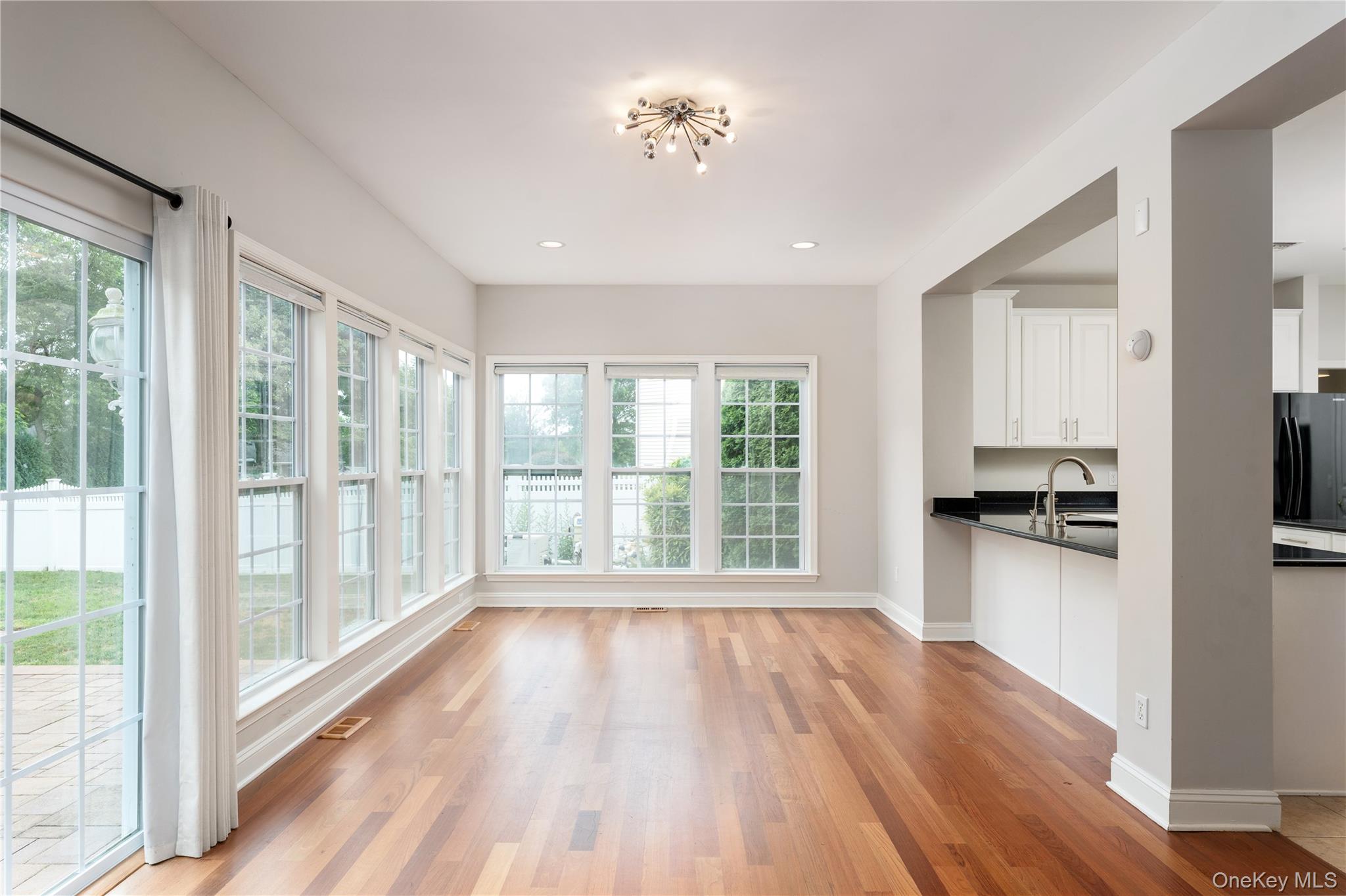 #19 photo, 48 Avolet Court, Mount Sinai , NY 11766