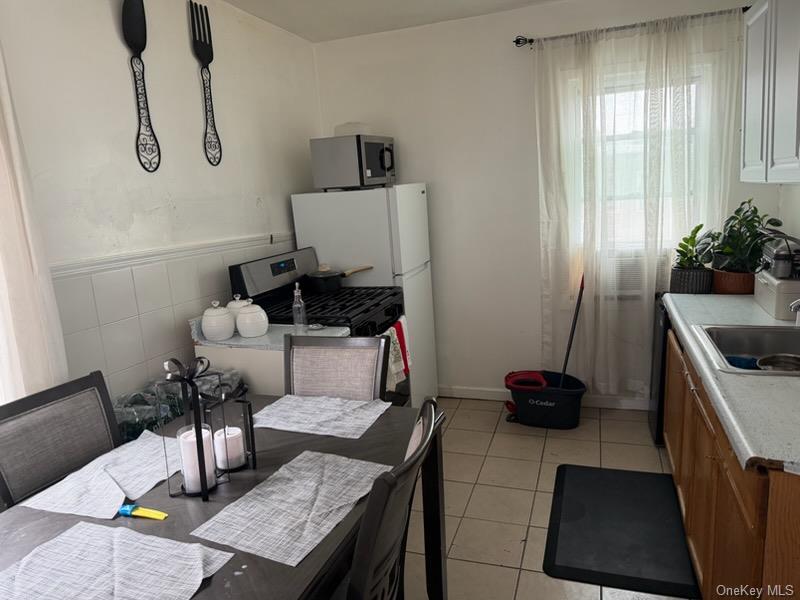 #3 photo, 101-16 118th Street, Richmond Hill S. , NY 11419