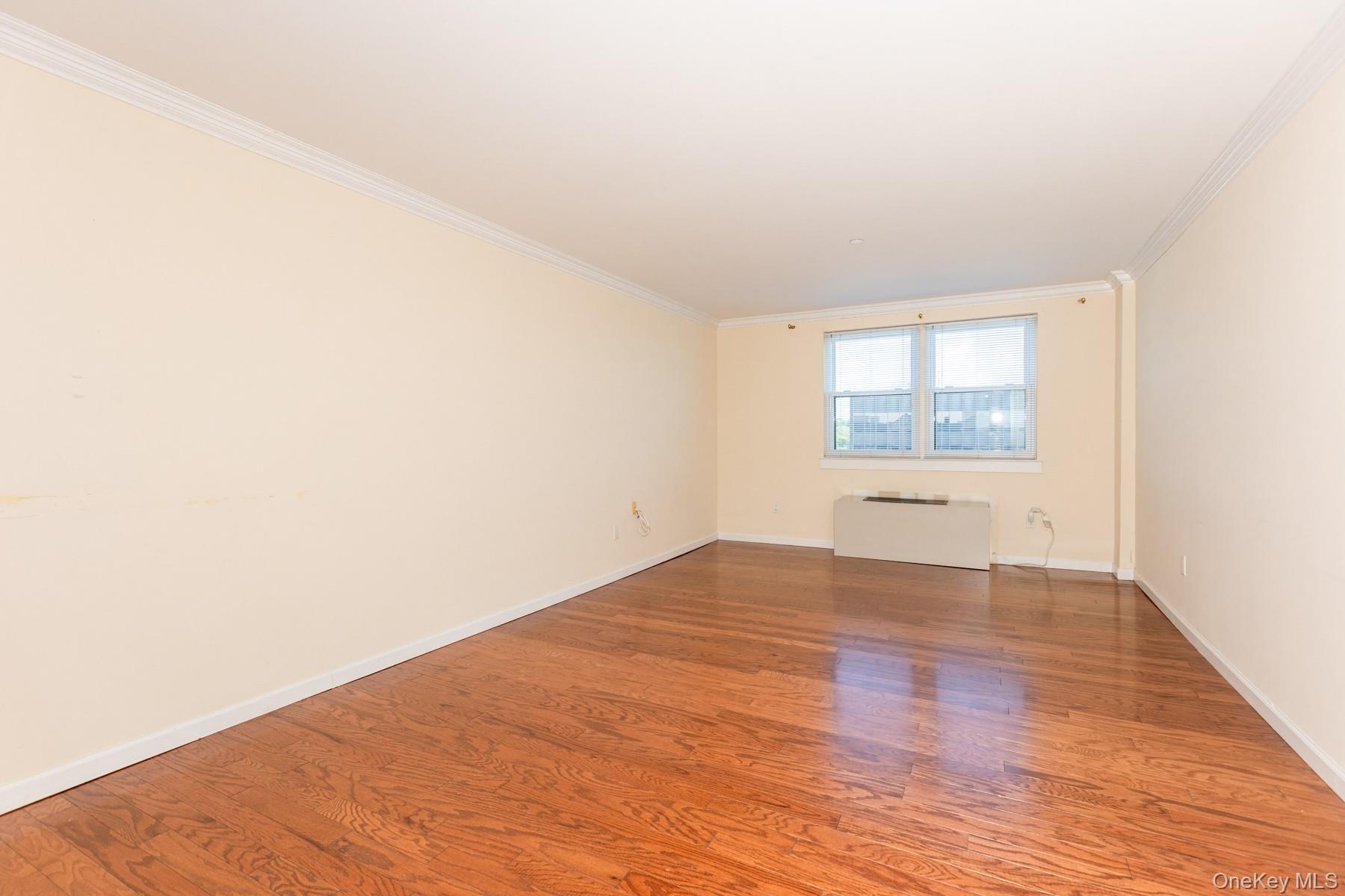 #7 photo, 55 Clinton Avenue, Rockville Centre , NY 11570