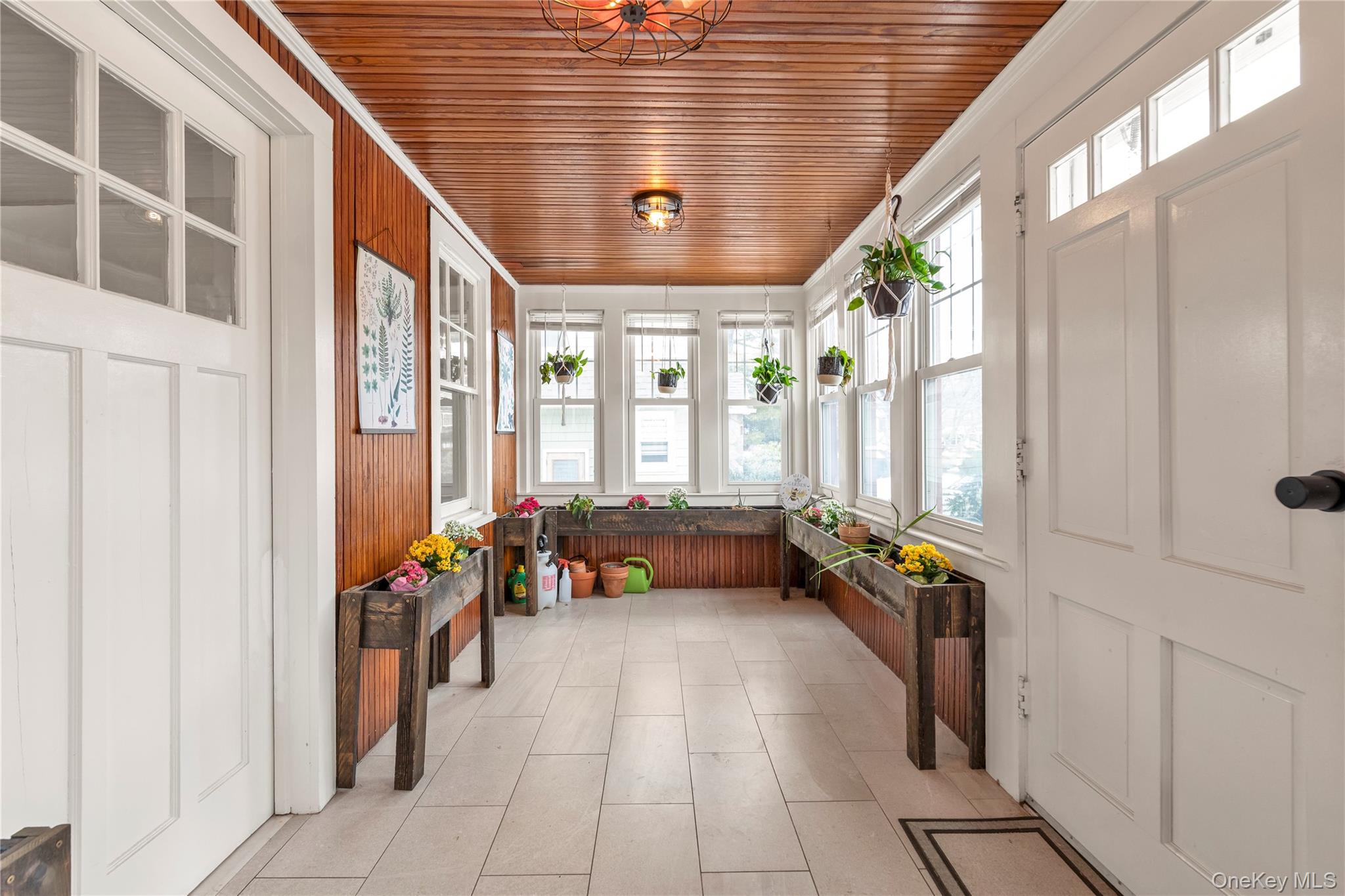 #4 photo, 14 Denton Court, Rockville Centre , NY 11570