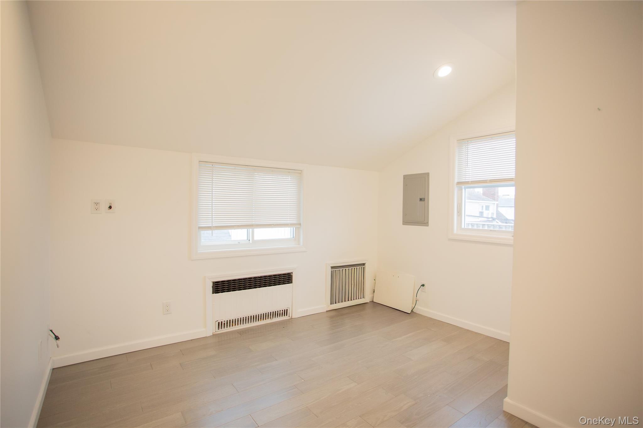 #13 photo, 105 Pacific Boulevard, 长岛 长滩 Long Beach , NY 11561