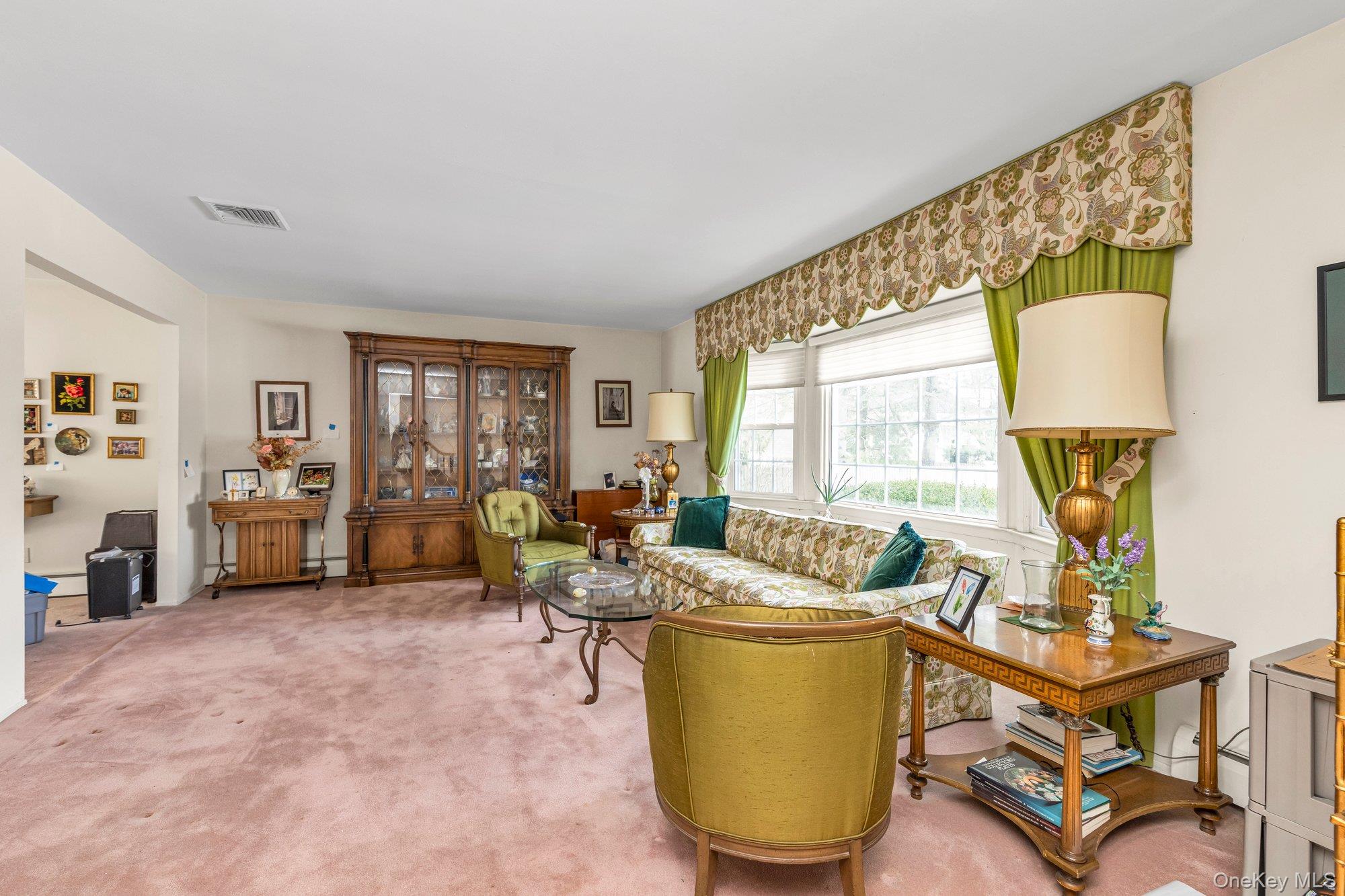 #3 photo, 2538 Bradley Court, Merrick , NY 11566