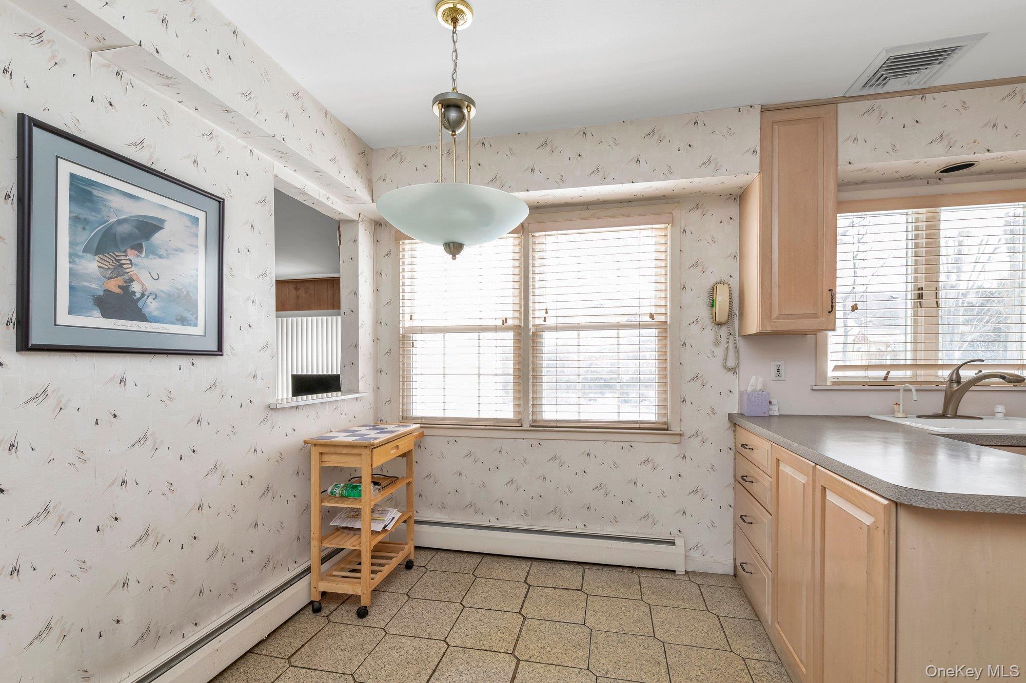 #6 photo, 2538 Bradley Court, Merrick , NY 11566