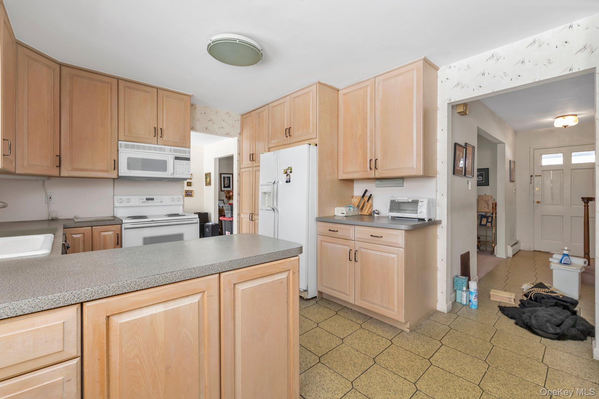 #7 photo, 2538 Bradley Court, Merrick , NY 11566