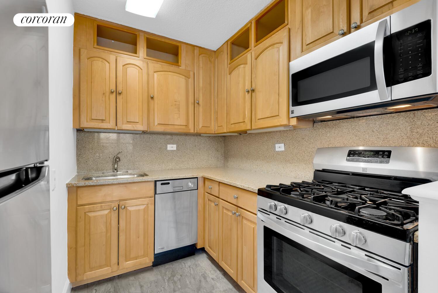 #4 photo, 300 W 110TH Street, Манхэттен ‖ Manhattan Valley , NY 10026