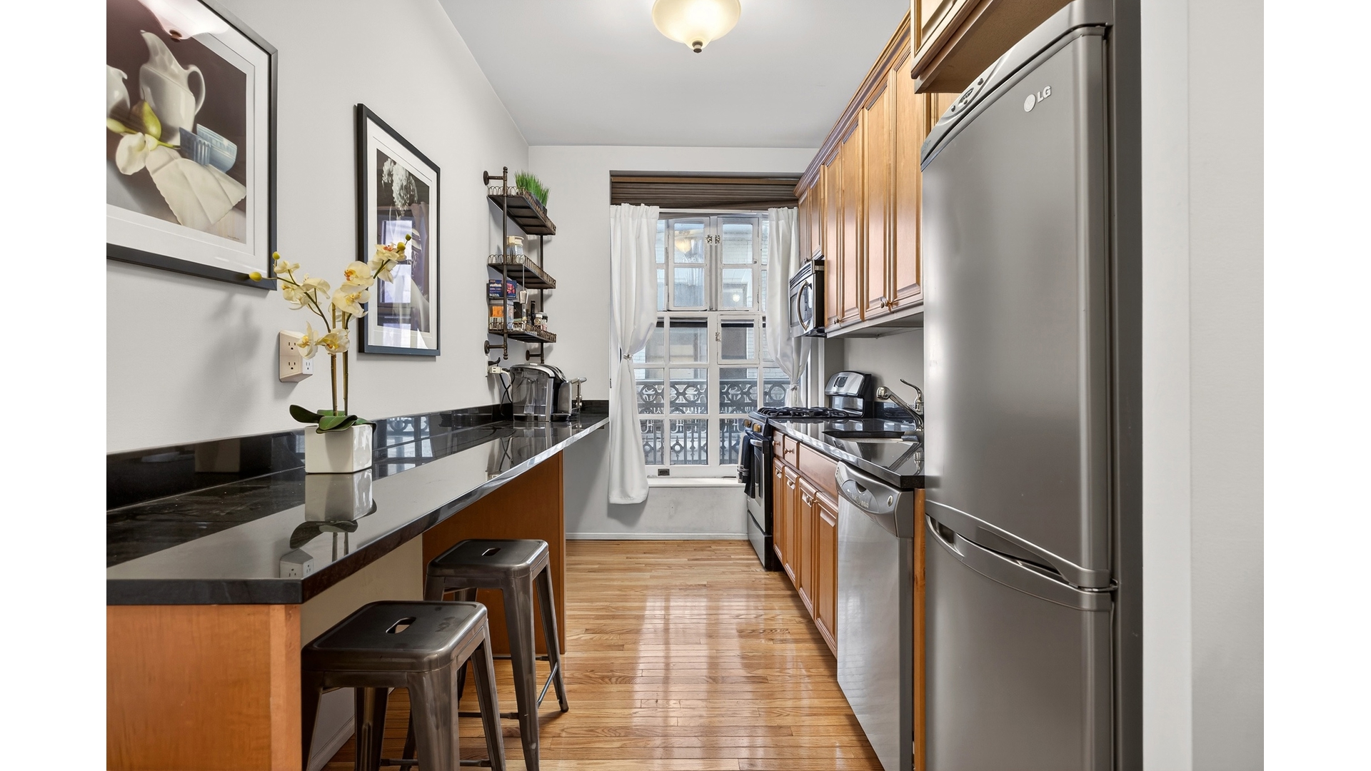 #6 photo, 2109 BROADWAY, Upper West Side , NY 10023