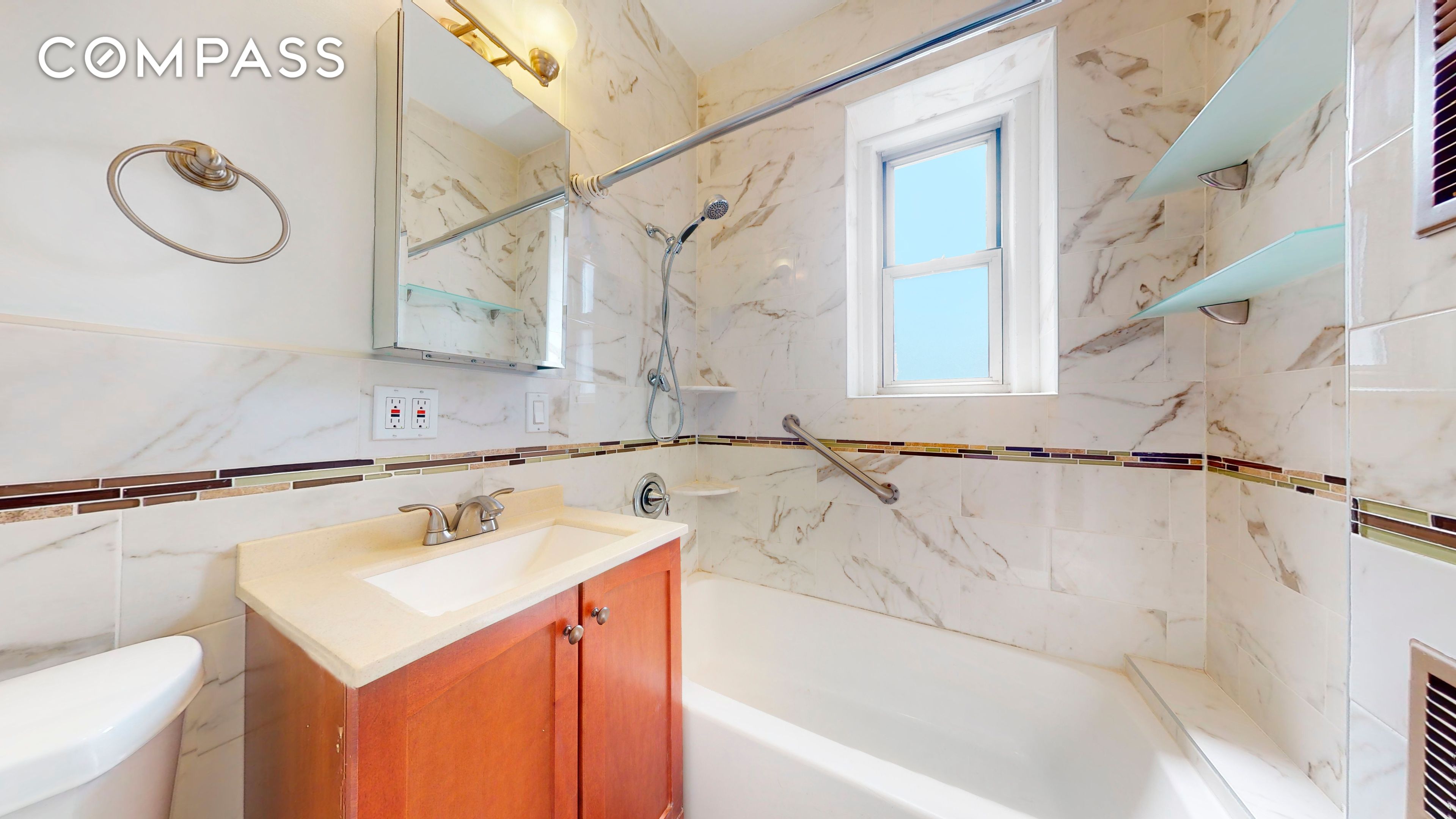 #7 photo, Jackson Heights, Jackson Heights , NY 11372