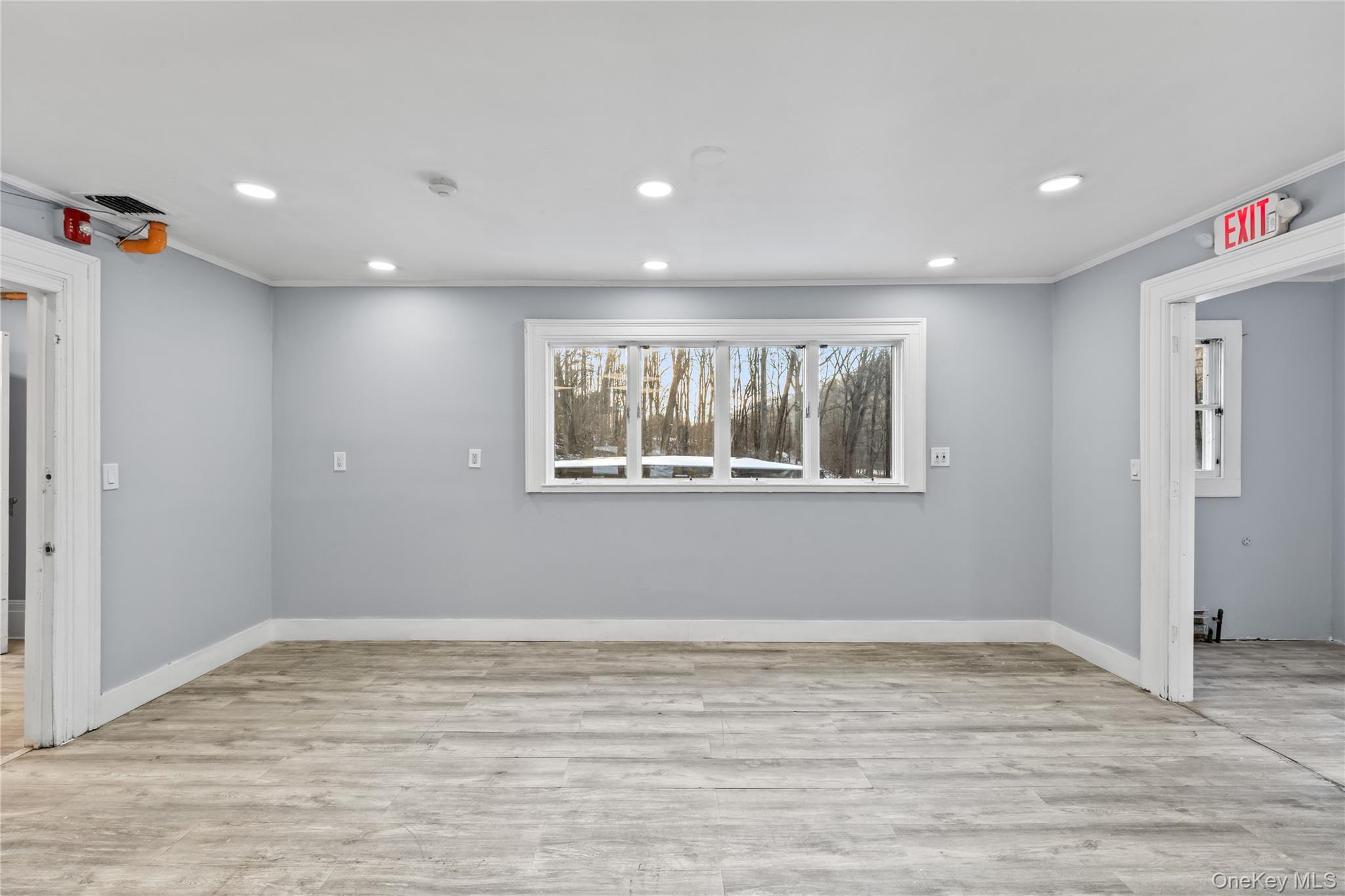 #13 photo, 996 Haverstraw Road, Suffern , NY 10901