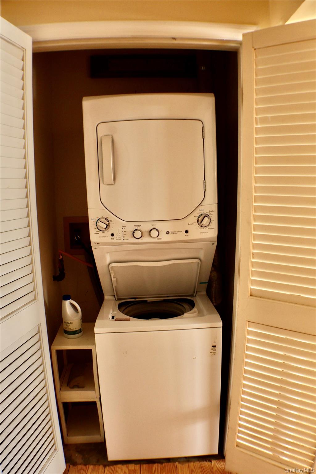 #14 photo, 305 Gazebo Court, New Windsor , NY 12553