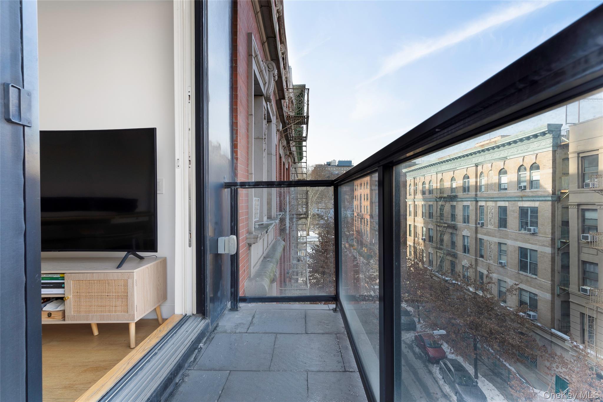 #4 photo, 310 W 114th Street, 曼哈顿 哈莱姆区 New York (Manhattan) , NY 10026