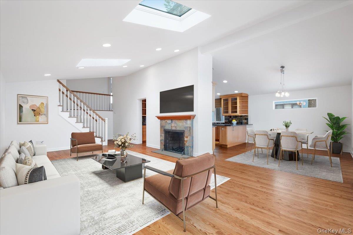 #13 photo, 9 Tanglewood Road, Scarsdale , NY 10583