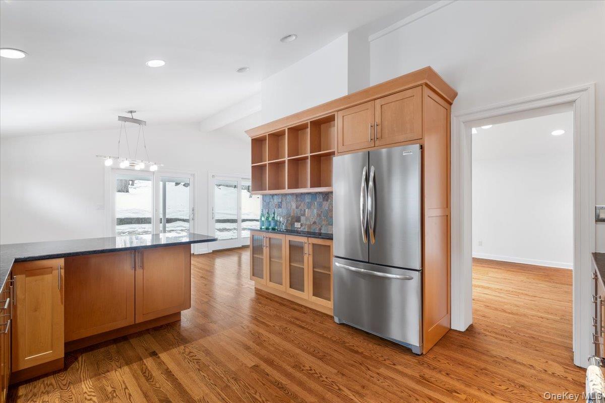 #18 photo, 9 Tanglewood Road, Scarsdale , NY 10583