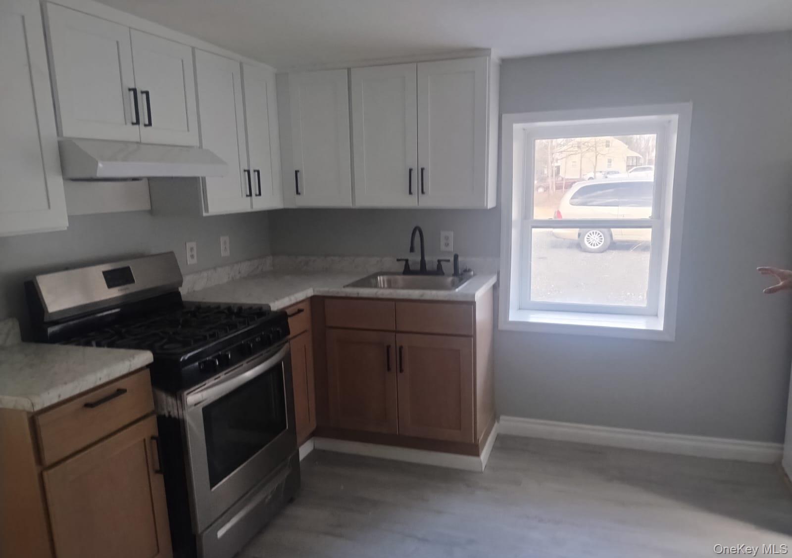 #3 photo, 77 Randall Street, Florida , NY 10921