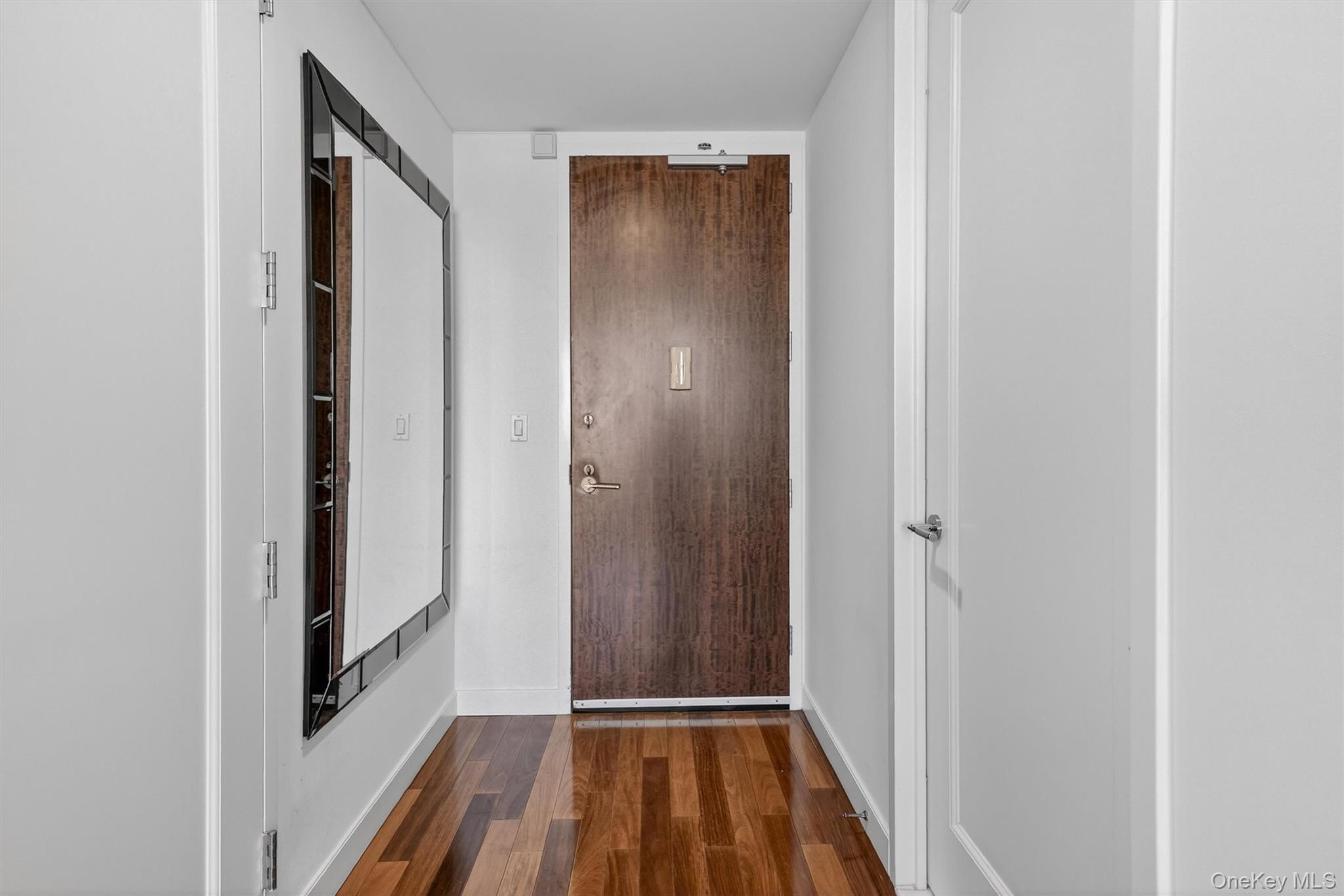 #3 photo, 10 City Place, White Plains , NY 10601