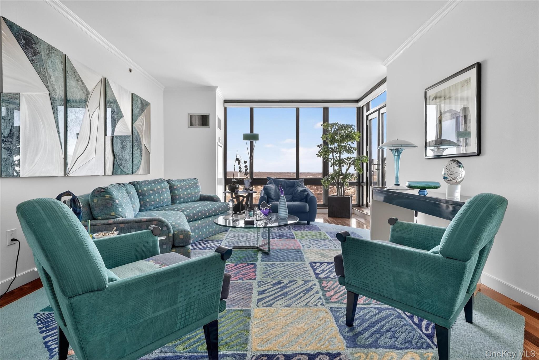 #5 photo, 10 City Place, White Plains , NY 10601