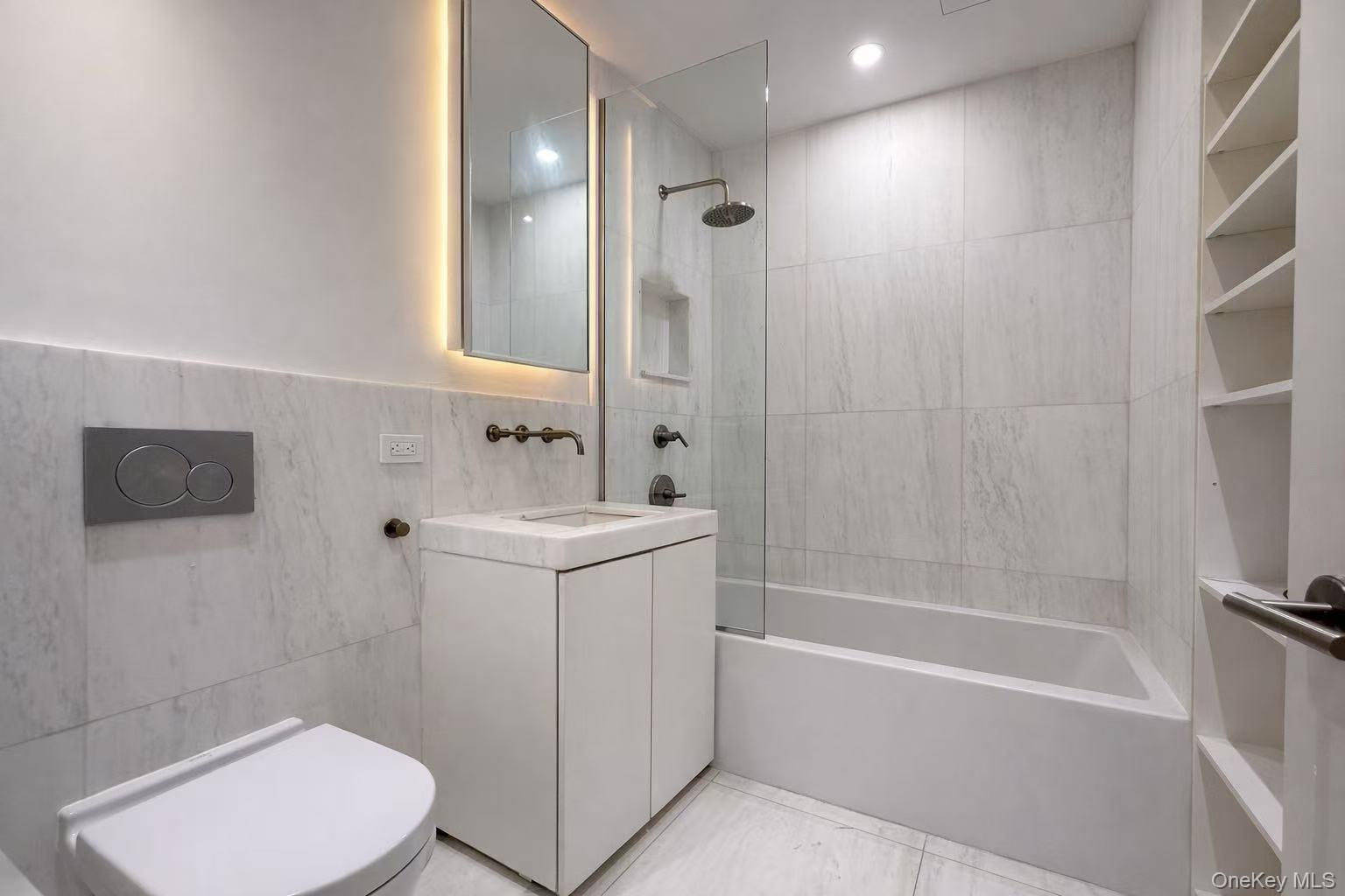 #10 photo, 101 Wall Street, New York (Manhattan) , NY 10005