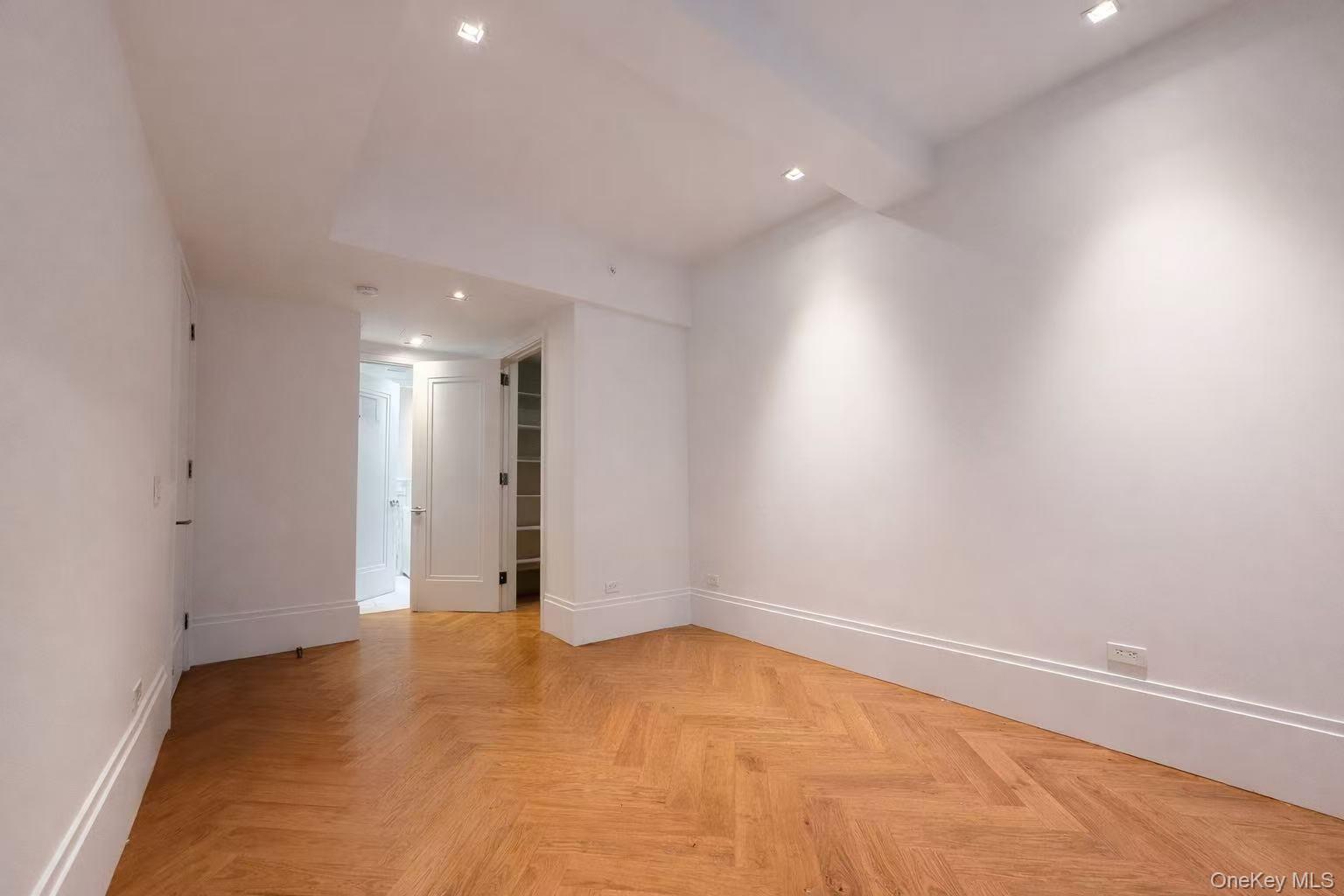 #8 photo, 101 Wall Street, New York (Manhattan) , NY 10005