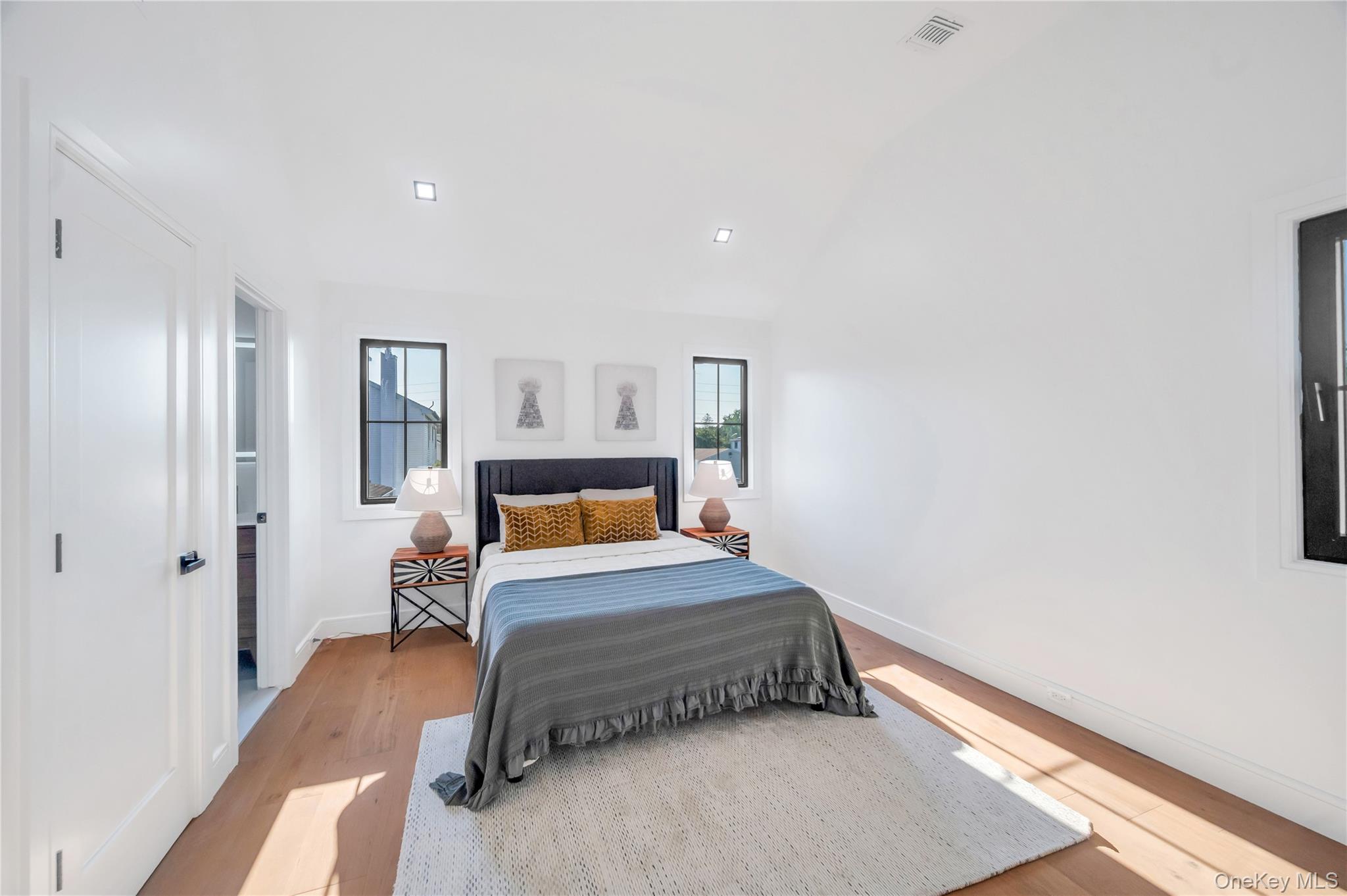 #17 photo, 2497 Tonquin Street, East Meadow , NY 11554