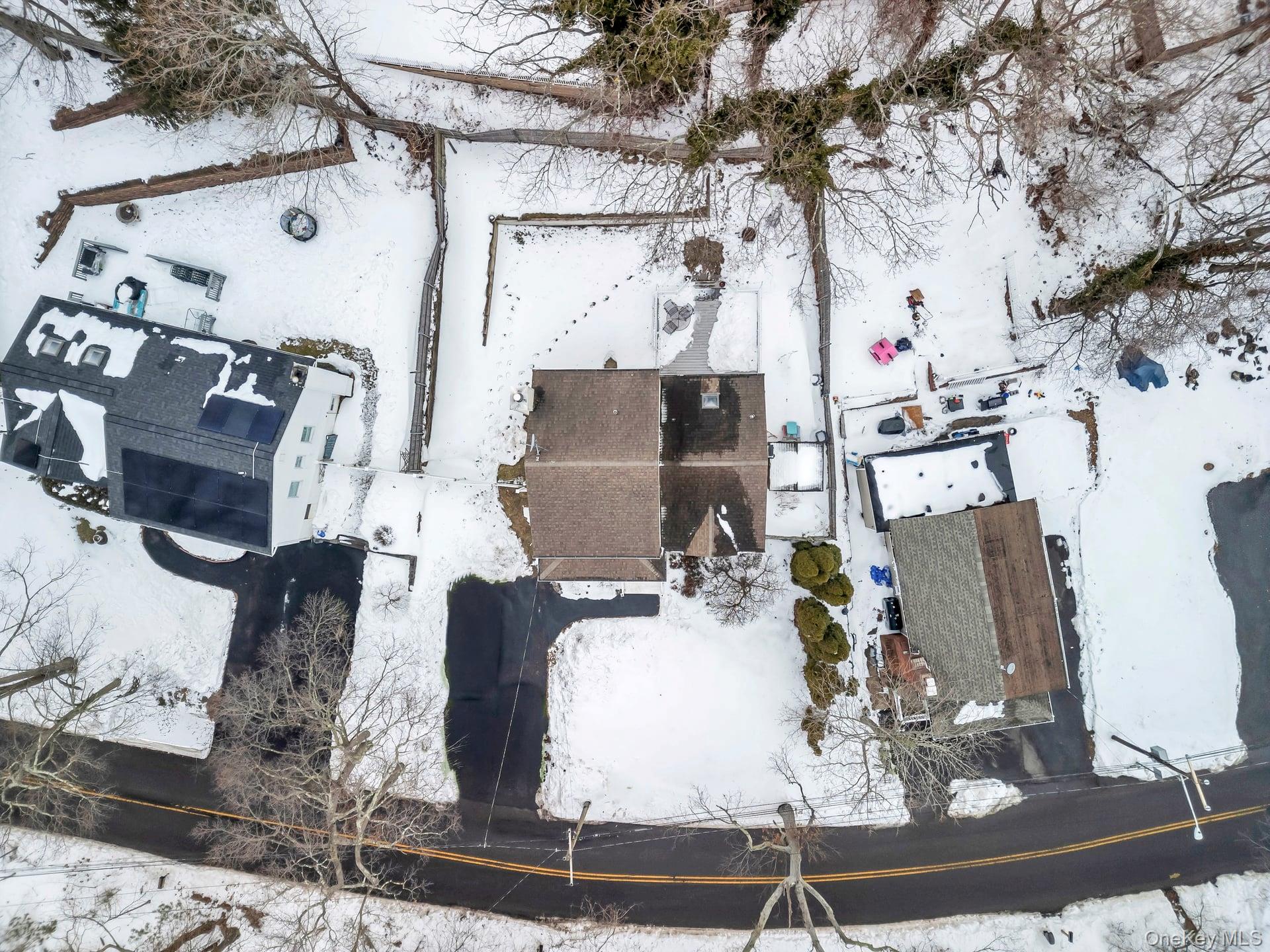 #14 photo, 83 Friendship Drive, سوفولك Rocky Point , NY 11778