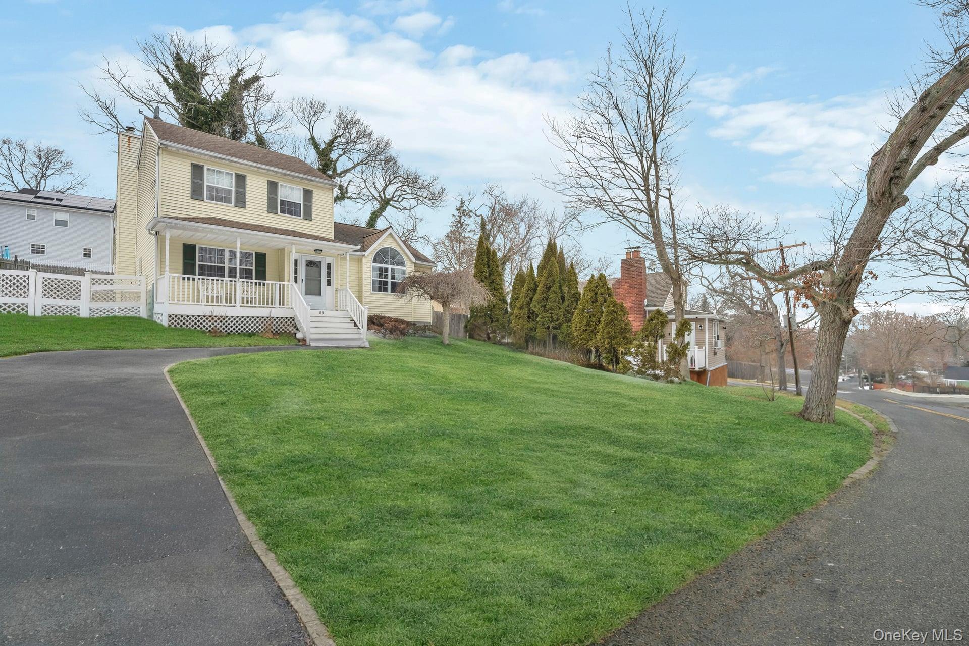 #17 photo, 83 Friendship Drive, سوفولك Rocky Point , NY 11778