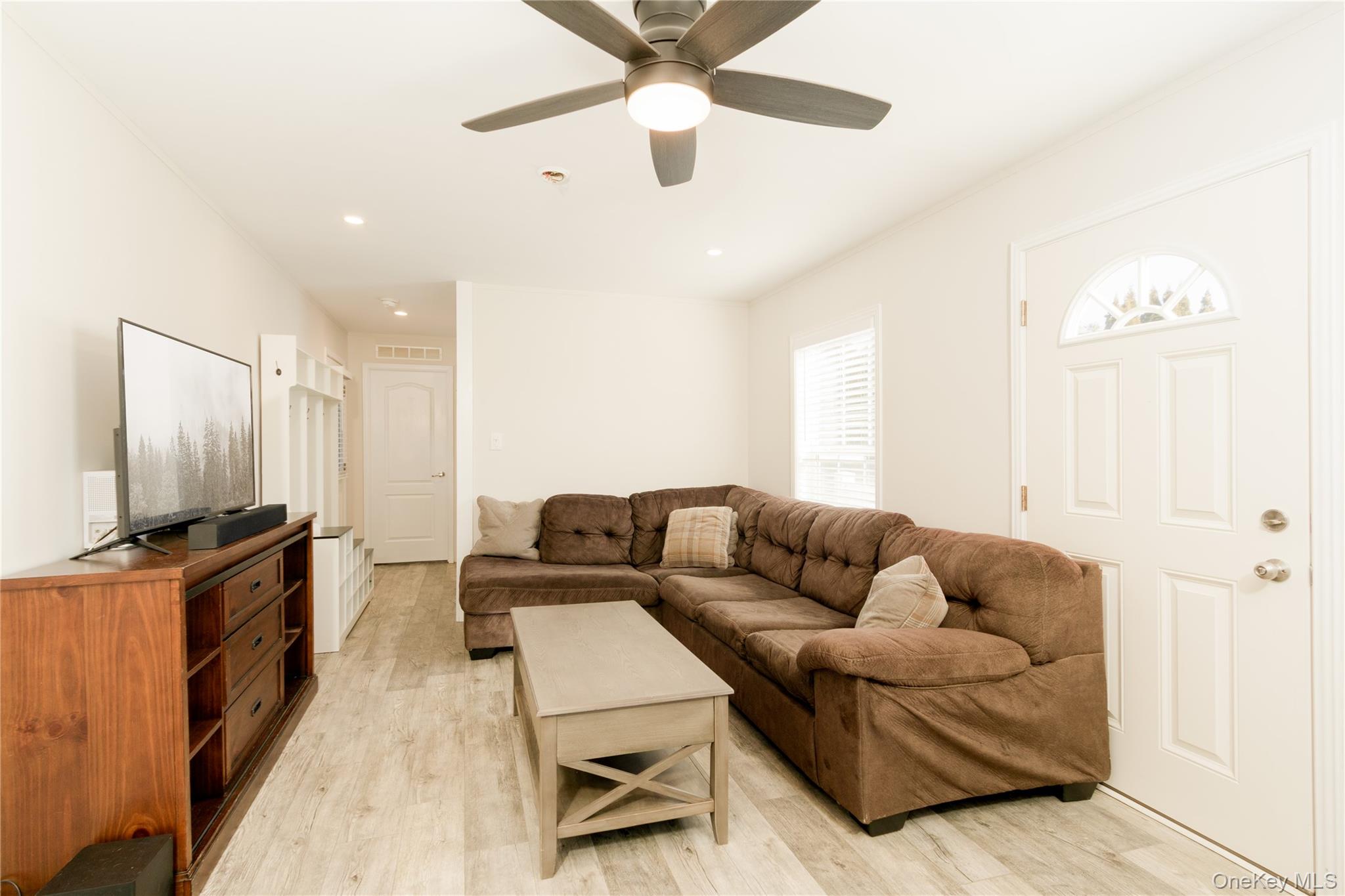 #10 photo, 150 #4 Main Street, 东长岛 艾斯利普 Islip , NY 11751