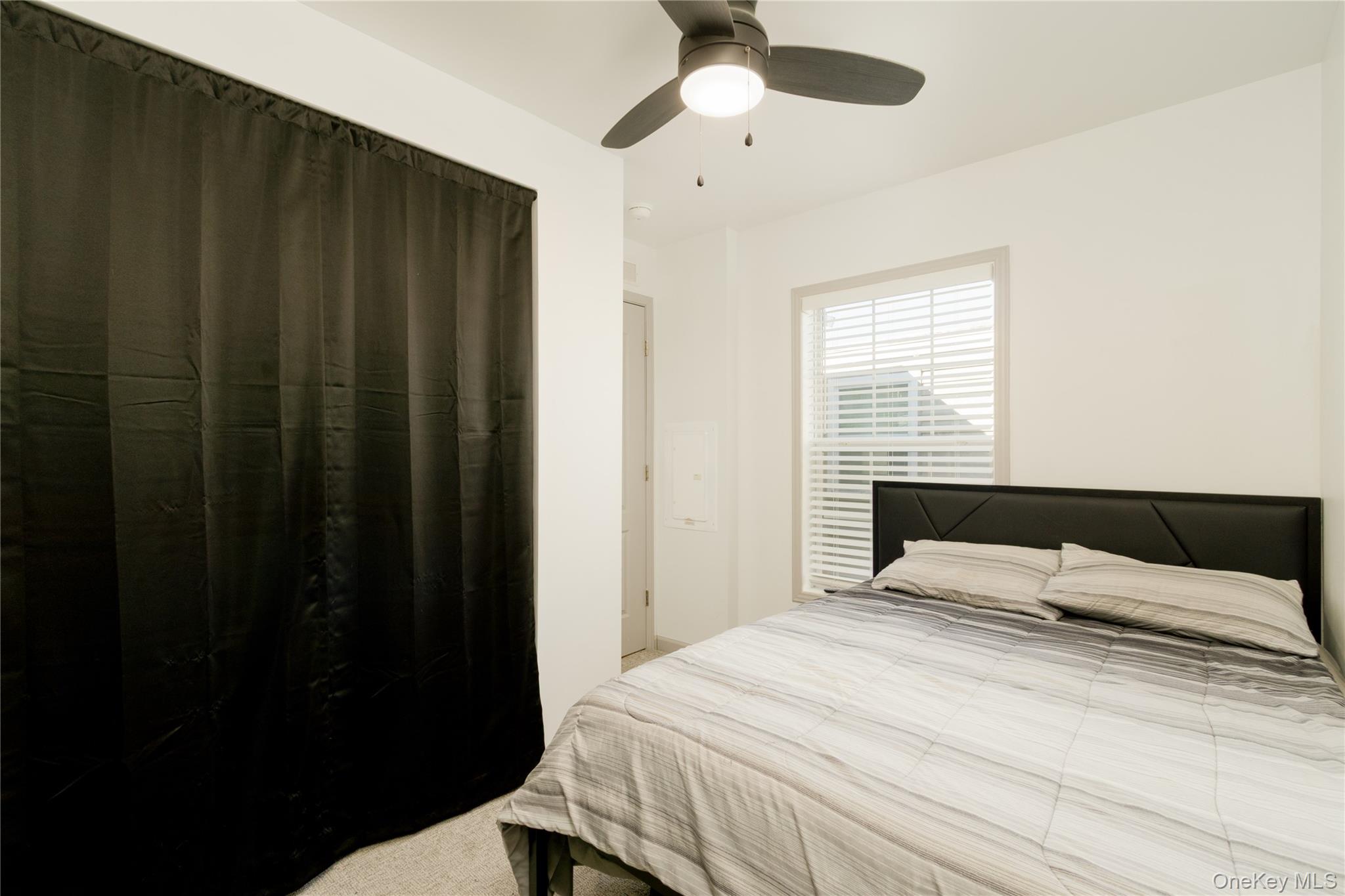 #4 photo, 150 #4 Main Street, 东长岛 艾斯利普 Islip , NY 11751