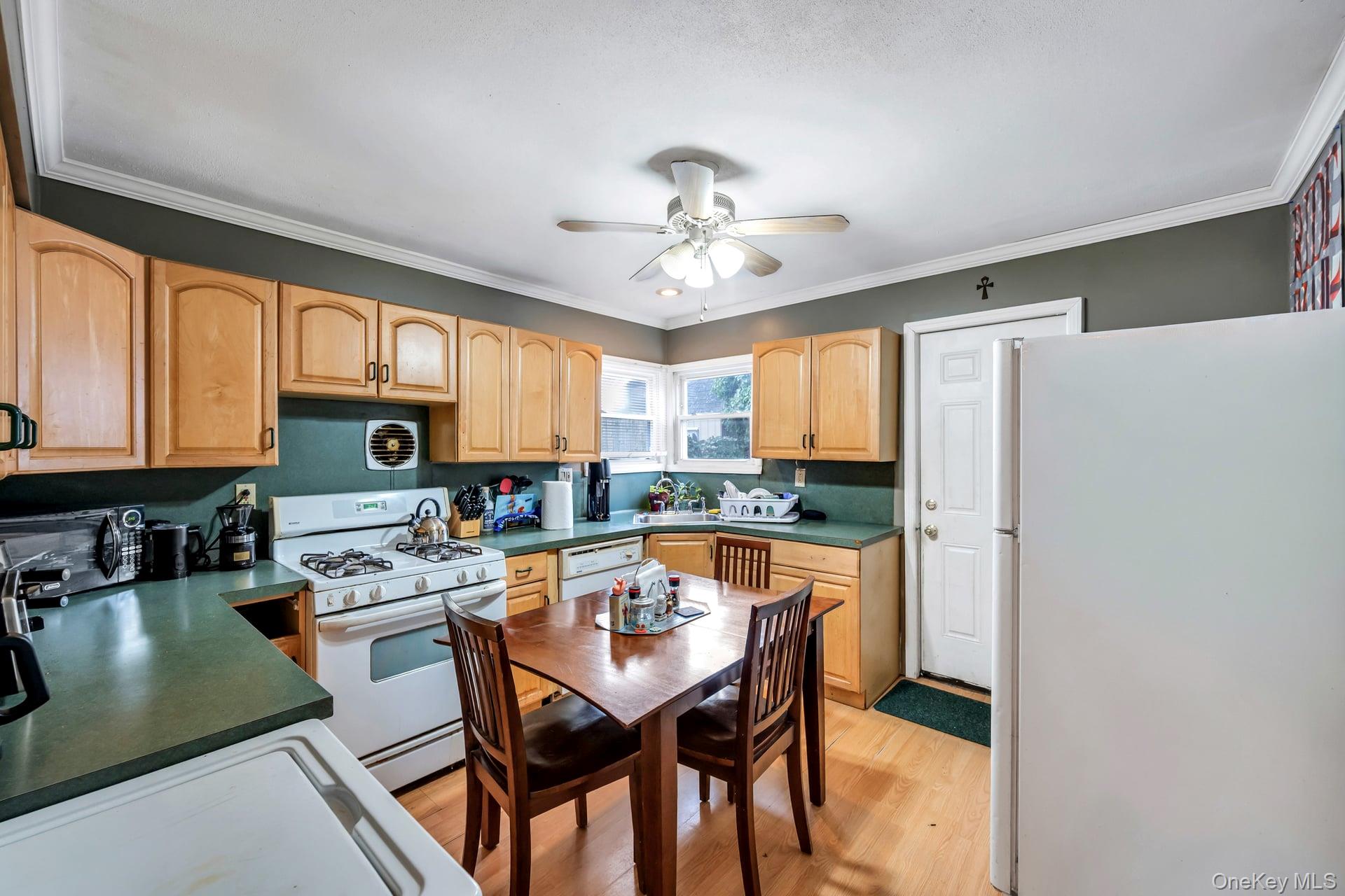 #15 photo, 2528 Marshall Avenue, Bellmore , NY 11710