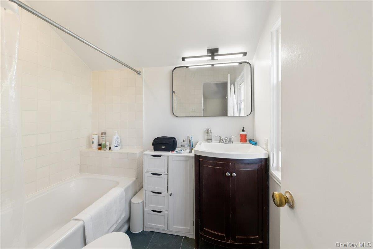 #17 photo, 10 Taft Lane, Ardsley , NY 10502