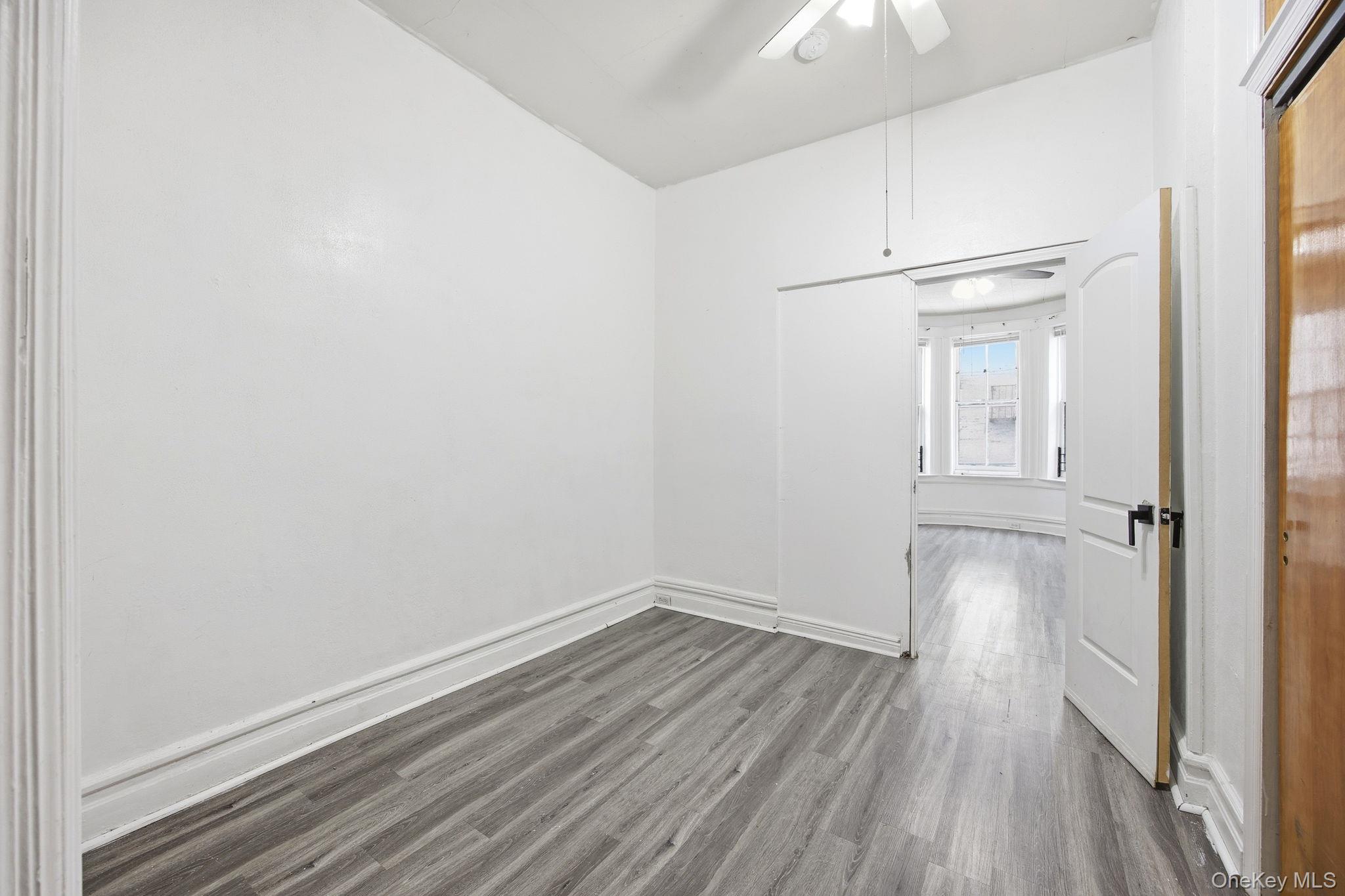 #11 photo, 60-67 Putnam Avenue, Куинс ‖ Ridgewood , NY 11385