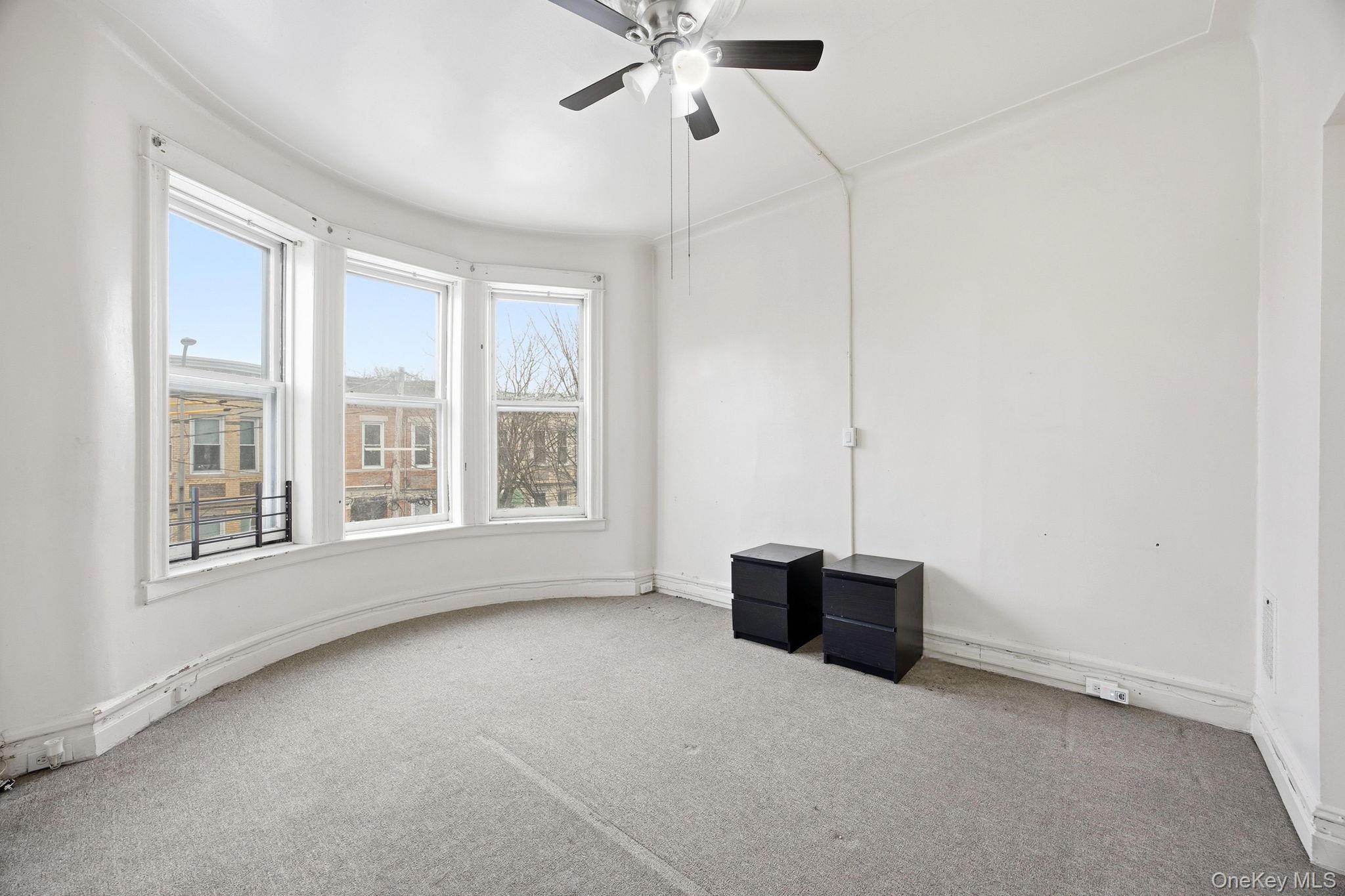 #13 photo, 60-67 Putnam Avenue, Куинс ‖ Ridgewood , NY 11385