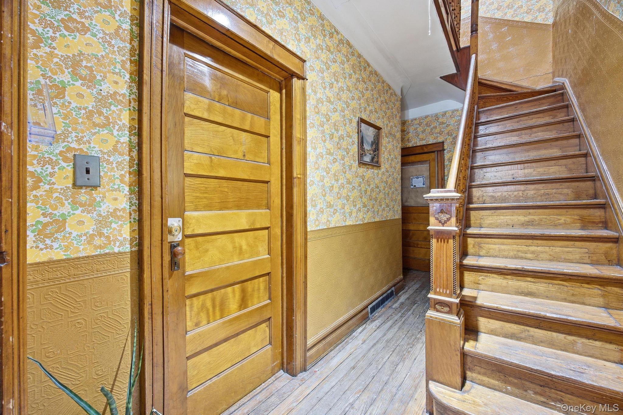 #3 photo, 60-67 Putnam Avenue, Куинс ‖ Ridgewood , NY 11385