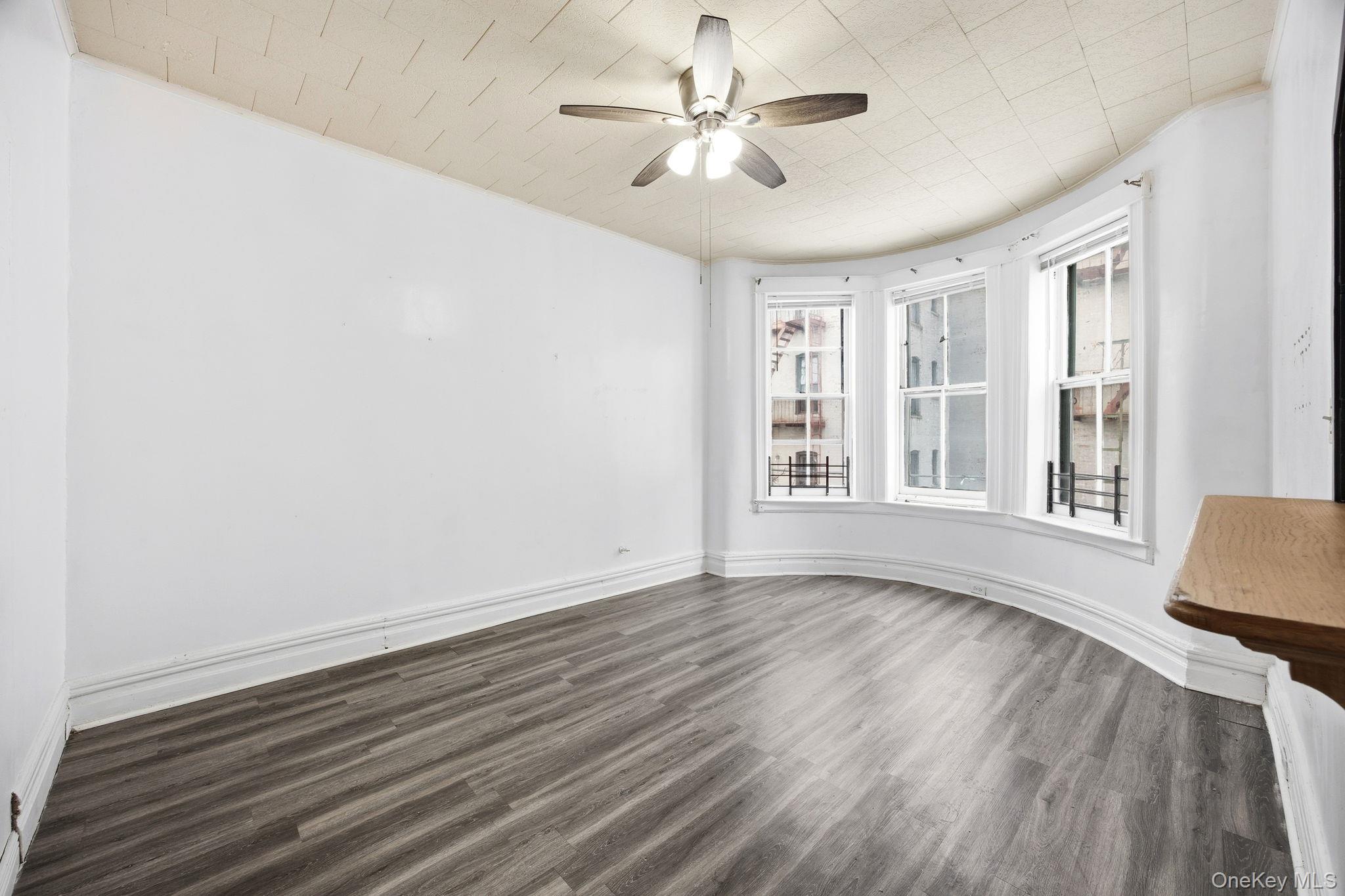 #7 photo, 60-67 Putnam Avenue, Куинс ‖ Ridgewood , NY 11385