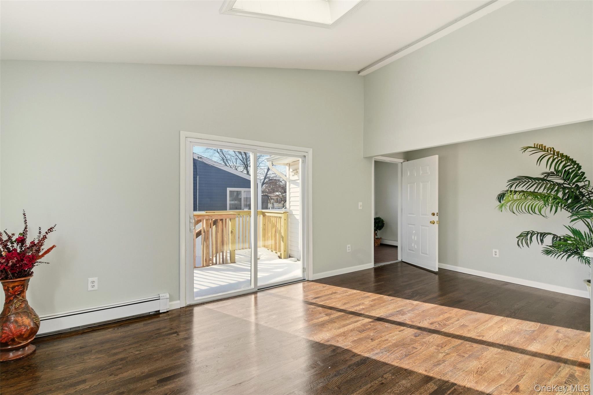 #12 photo, 25 Whitetail Lane, Commack , NY 11725