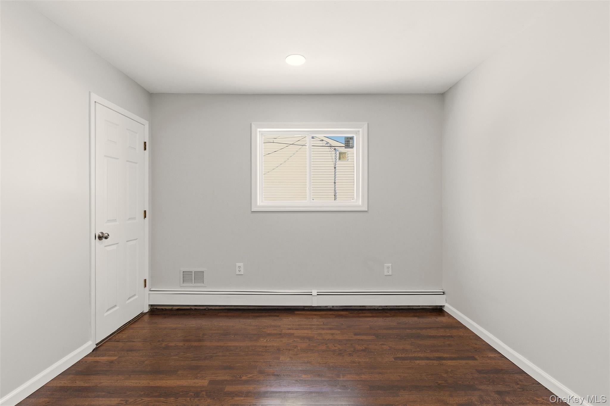 #16 photo, 25 Whitetail Lane, Commack , NY 11725