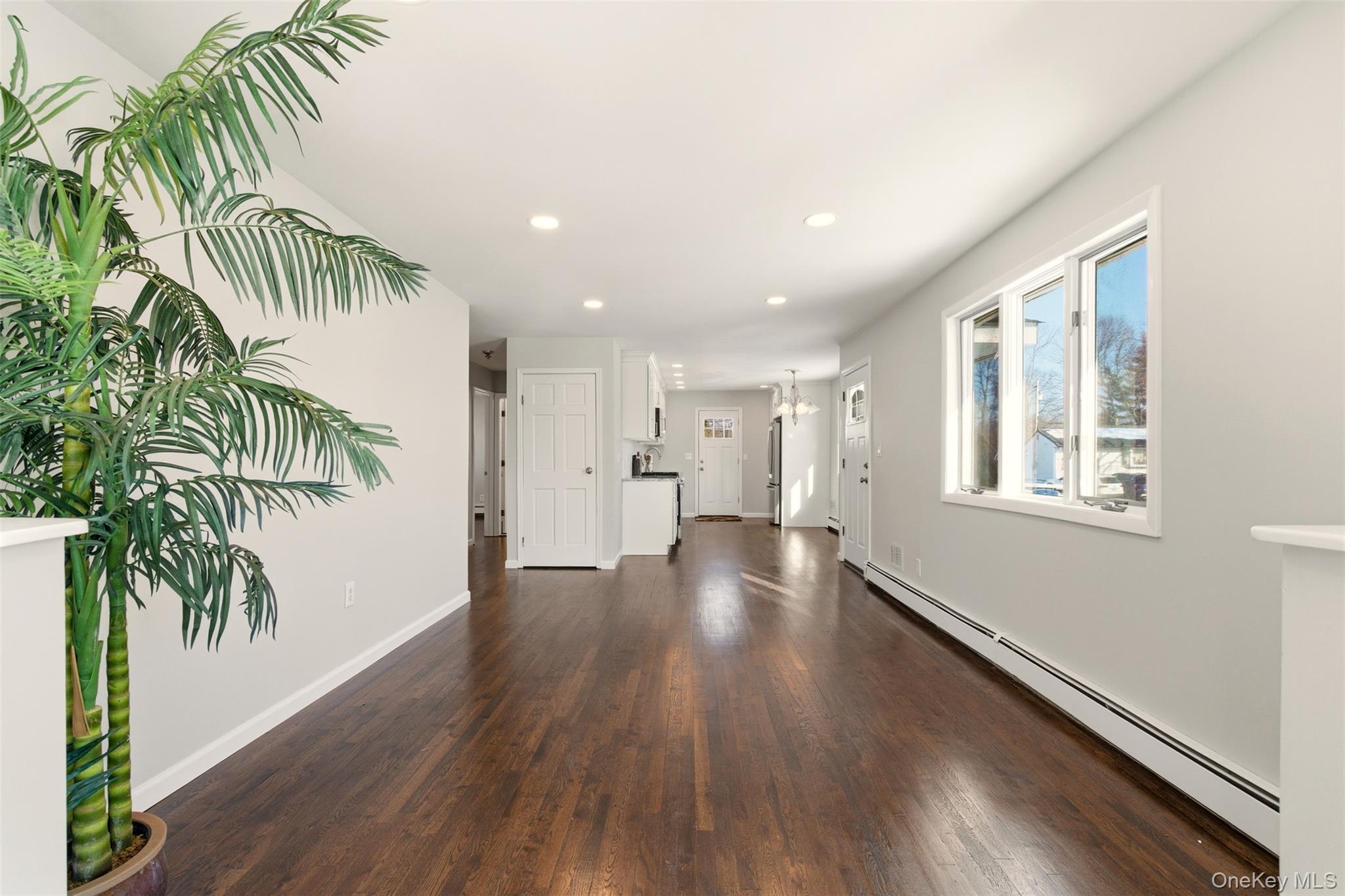 #5 photo, 25 Whitetail Lane, Commack , NY 11725