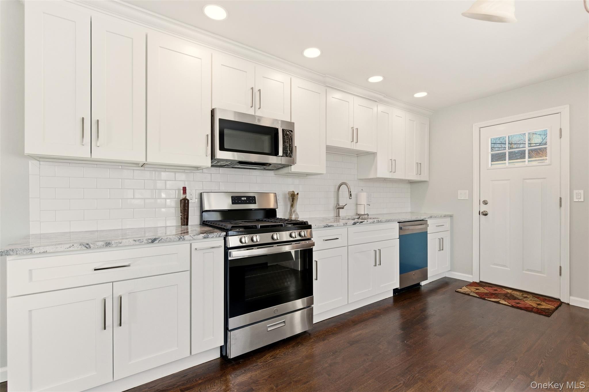 #8 photo, 25 Whitetail Lane, Commack , NY 11725