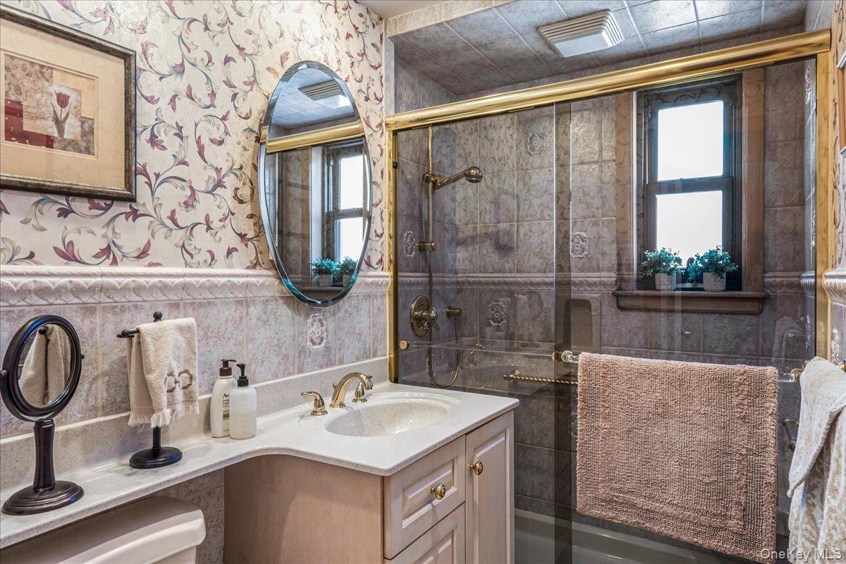 #13 photo, 15-28 160th Street, Whitestone , NY 11357