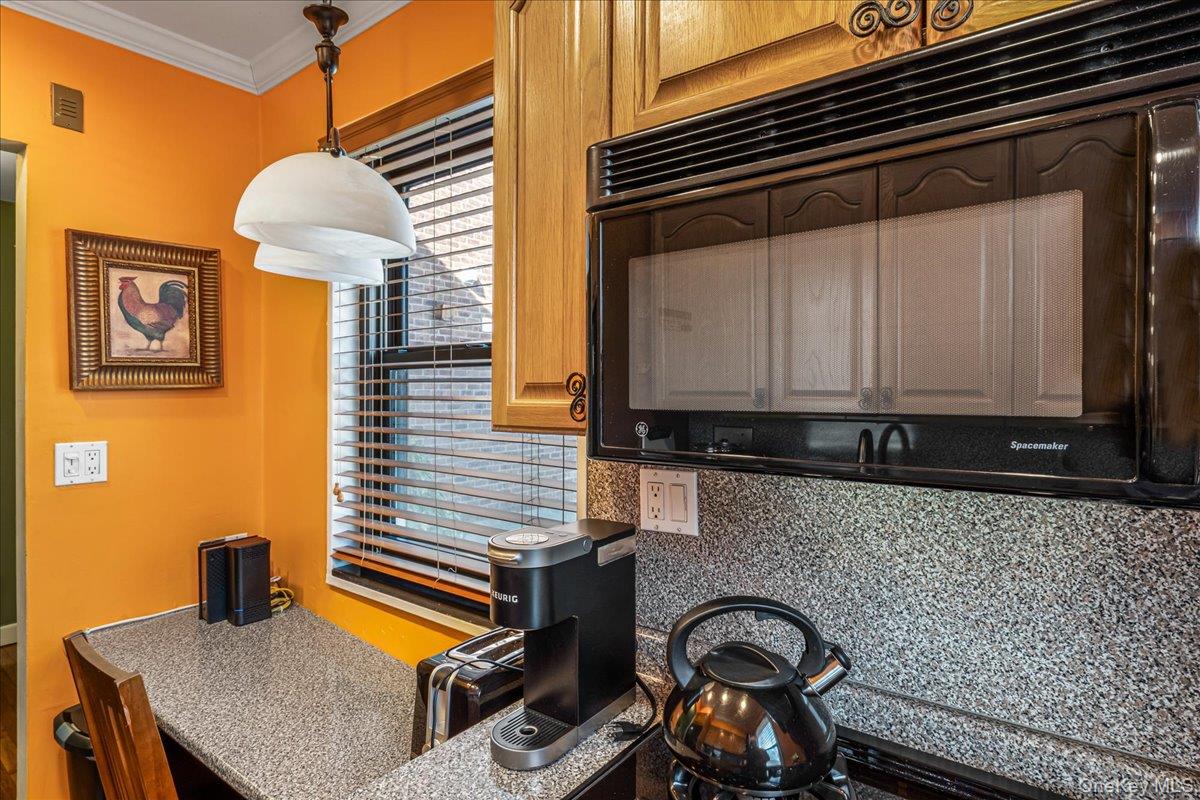 #6 photo, 15-28 160th Street, Whitestone , NY 11357