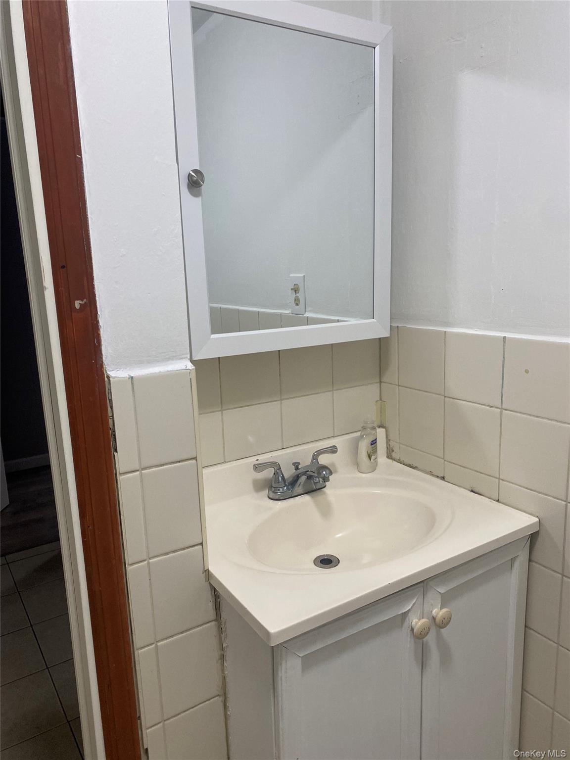 #6 photo, 974 Suffolk Avenue, Brentwood , NY 11717