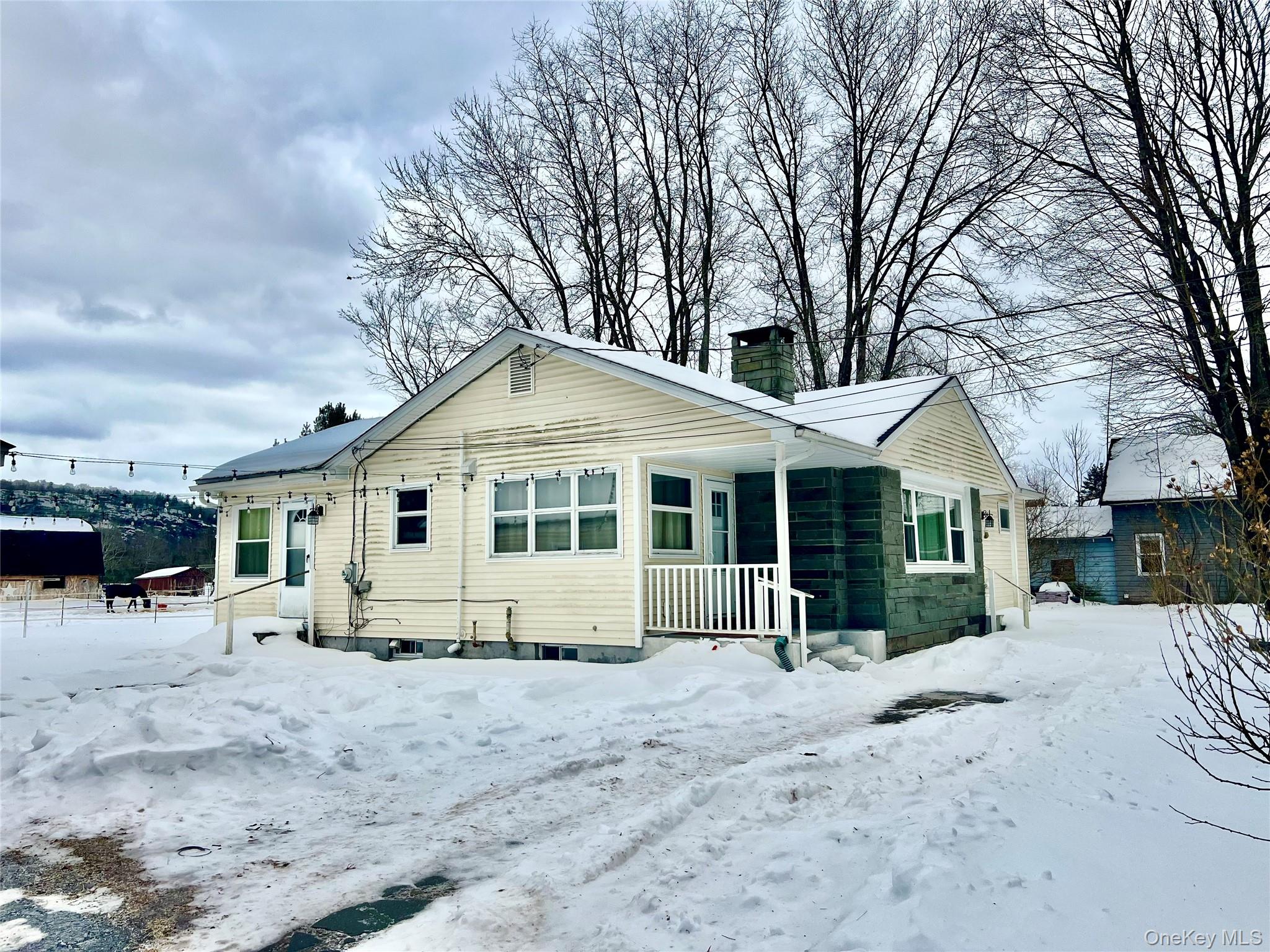 #2 photo, 22 Canal Drive, 뉴욕주 Godeffroy , NY 12729