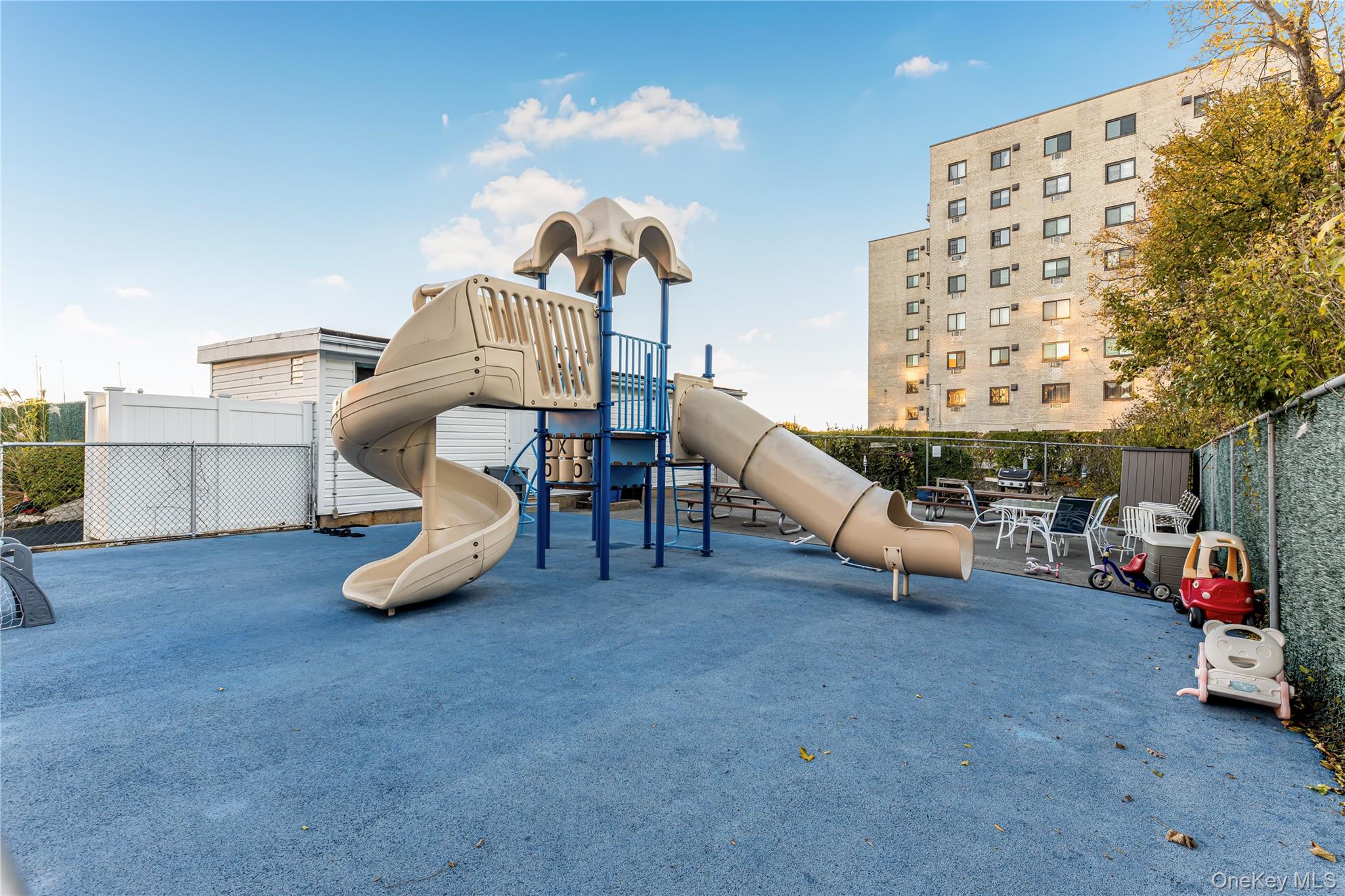 #18 photo, 640 Pelham Road, New Rochelle , NY 10805