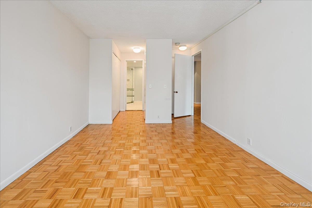 #16 photo, 35 N Chatsworth Avenue, Larchmont , NY 10538