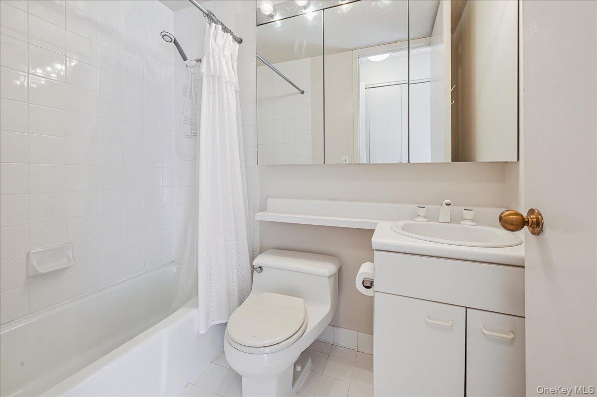 #19 photo, 35 N Chatsworth Avenue, Larchmont , NY 10538