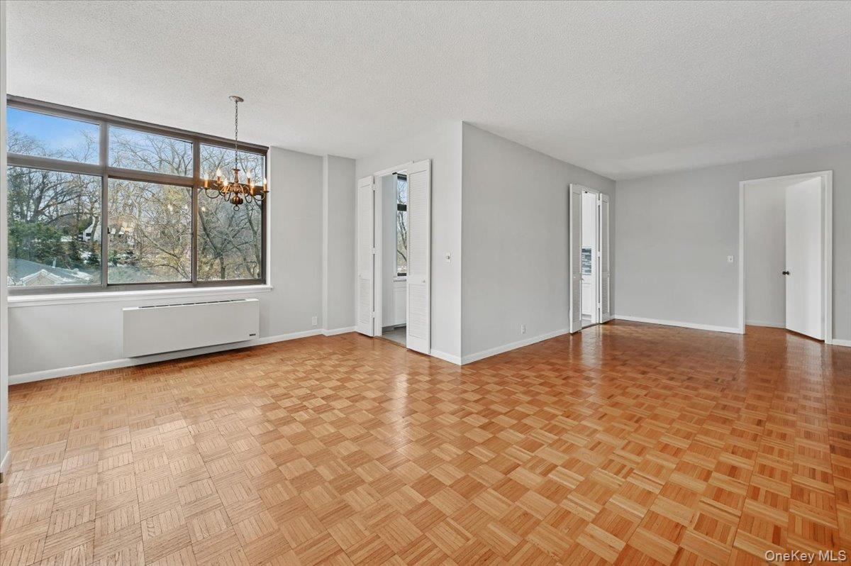 #5 photo, 35 N Chatsworth Avenue, Larchmont , NY 10538